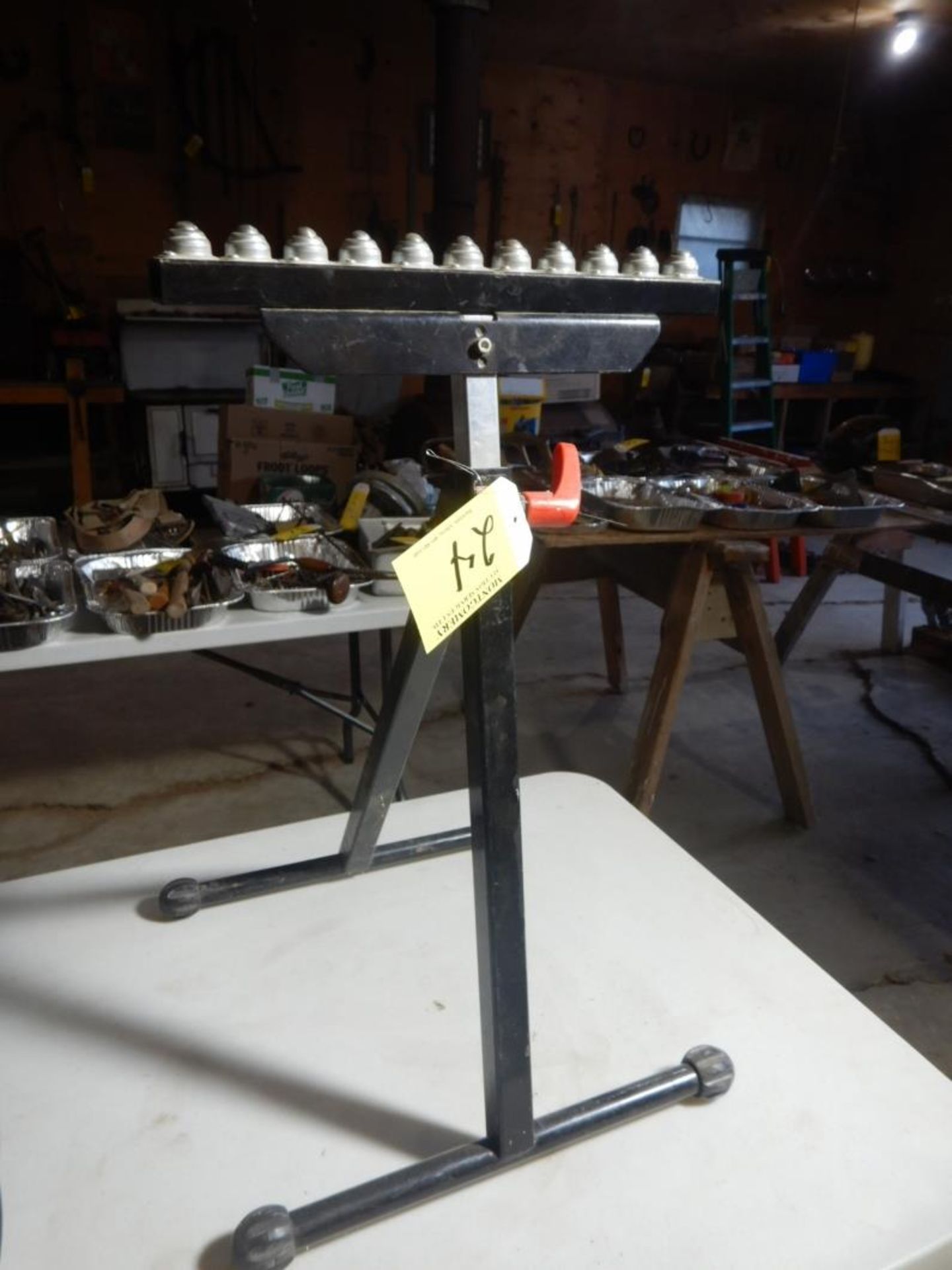 TELESCOPING INFEED ROLLER STAND, HALOGEN TELESCOPING WORK LIGHT, LIGHT STAND - Image 2 of 6