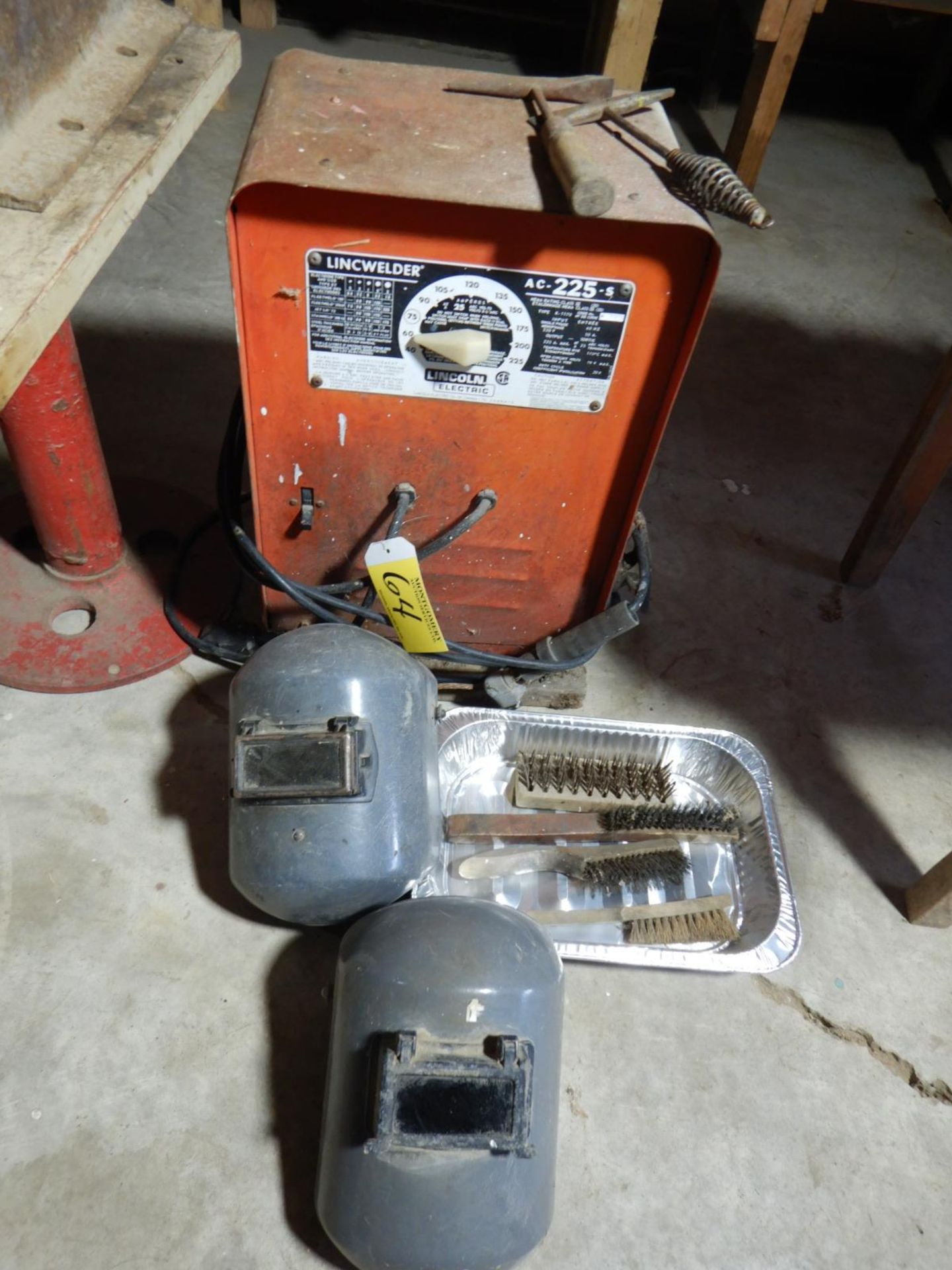 LINCOLN WELDER AC225C W/CABLES, HELMET, CHIPPING HAMMER, WIRE BRUSHES, ETC