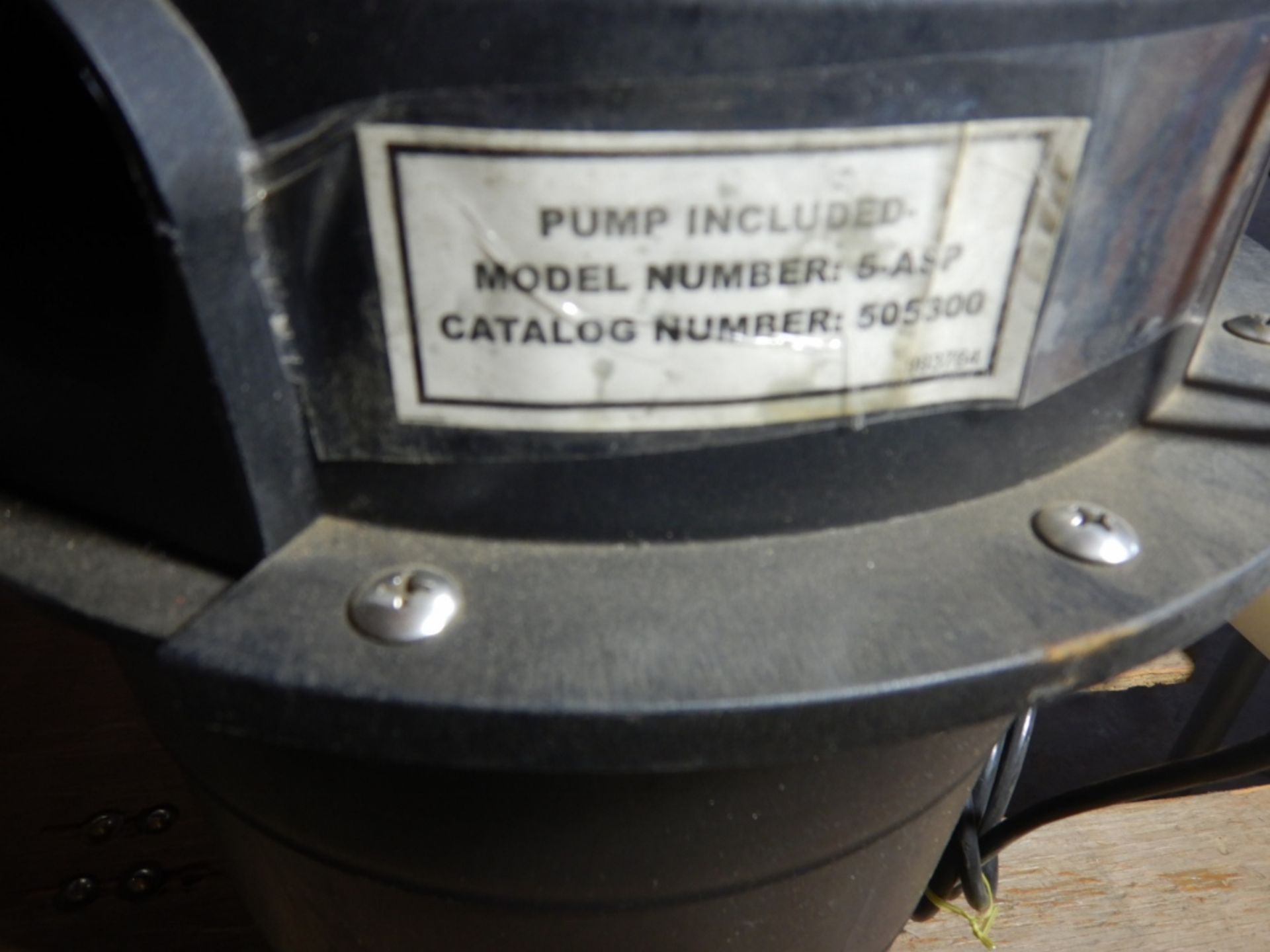 SELF CONTAINED SUMP PUMP W/5 GAL TANK, 1.6 HP PUMP MODEL WRS-5 (UNUSED) - Image 2 of 3