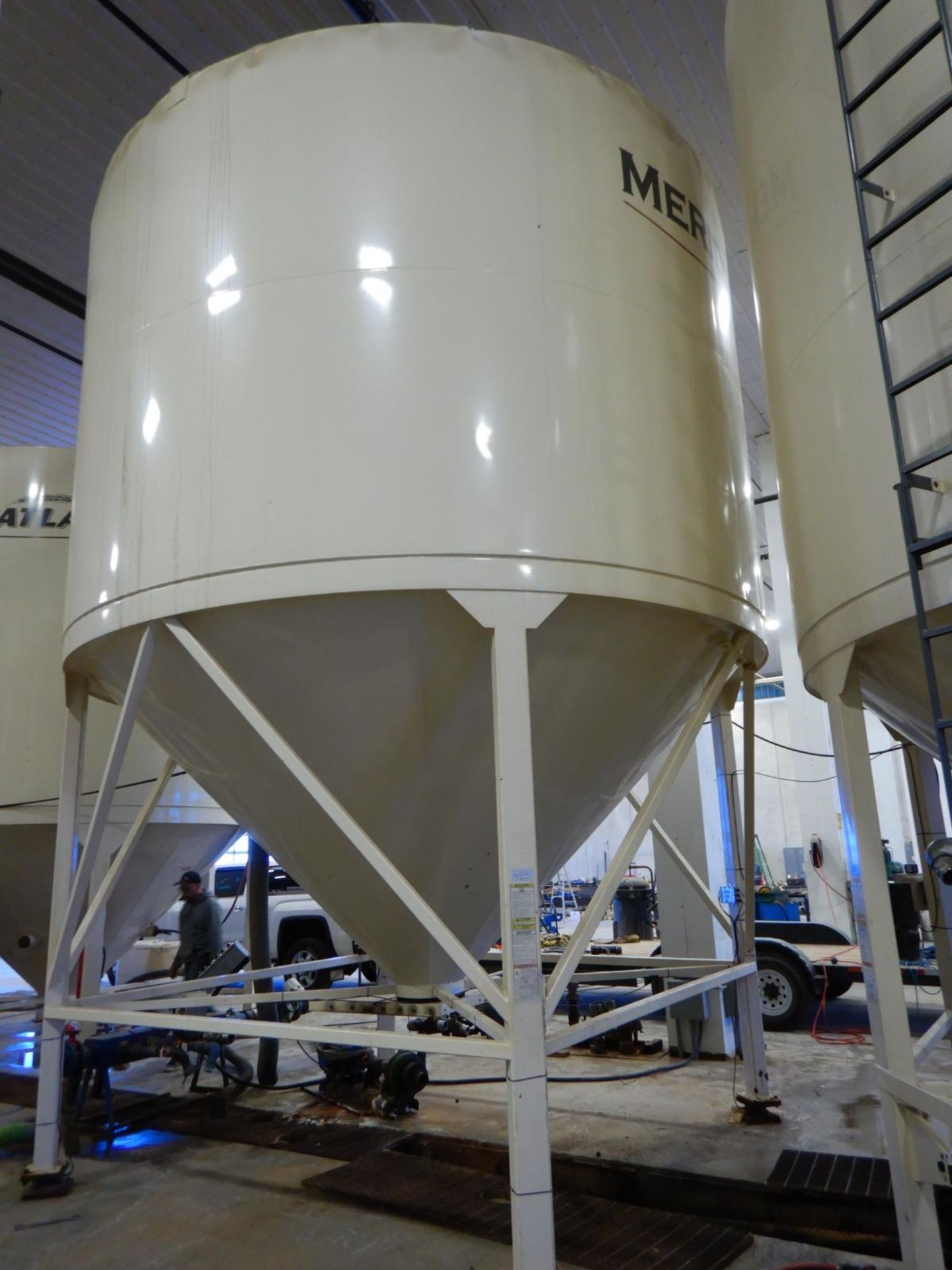 MERIDIAN M/N 1510L CUSTOM FABRICATED ENGINEERED PAINTED BIN, EPOXY LINED, W/LADDER, 18,500 GAL./2,