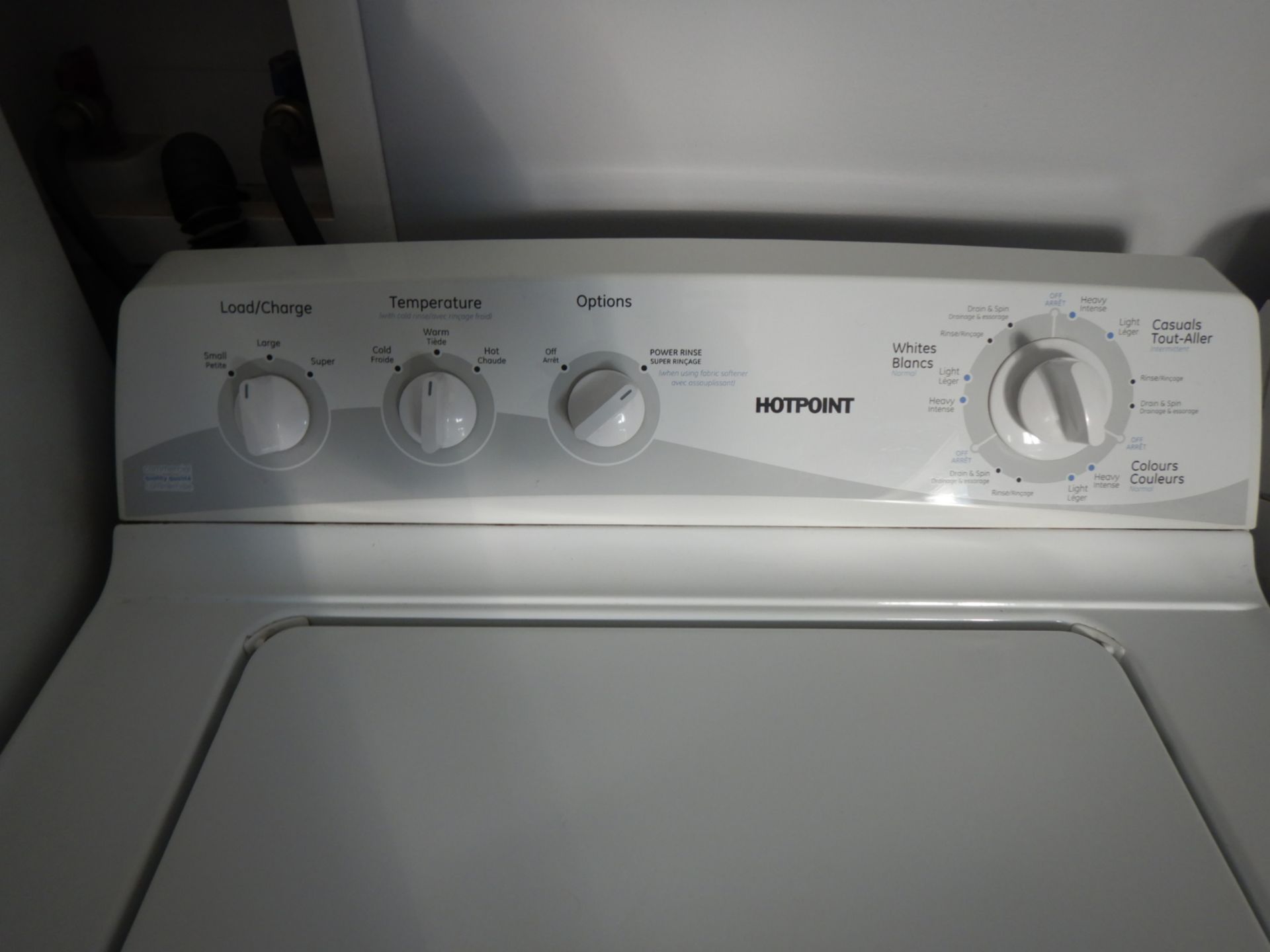 HOTPOINT CLOTHES WASHER AND DRYER - Image 2 of 6