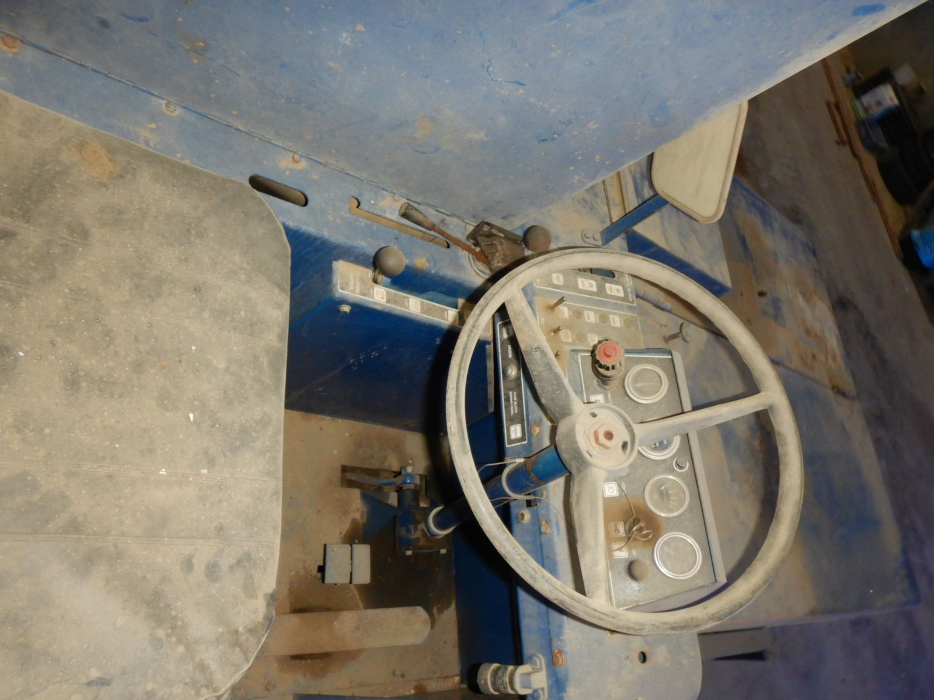 RIDE ON AUTOMATED FLOOR CLEANER - (IS SAID TO HAVE BEEN IN RUNNING CONDITION WHEN PARKED 3 YRS AGO) - Image 10 of 12