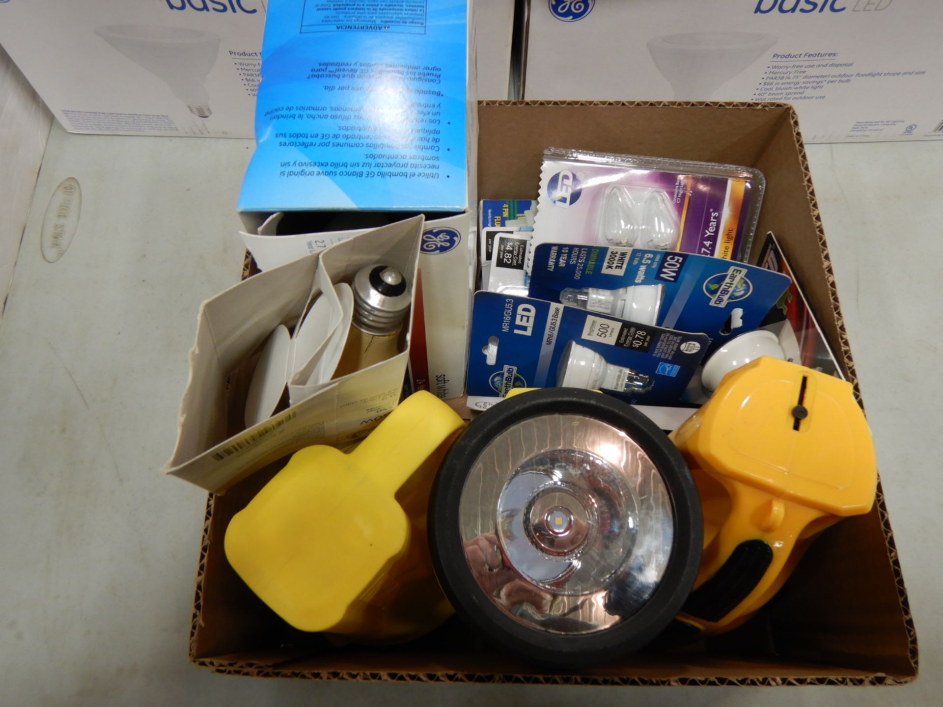 BASIC LED INDOOR/OUTDOOR FLOODLIGHTS, 4-BOXES W/ 6PER BOX, ECOSMART 60W REPLACEMENT LED NON-DIMMABLE - Image 2 of 3