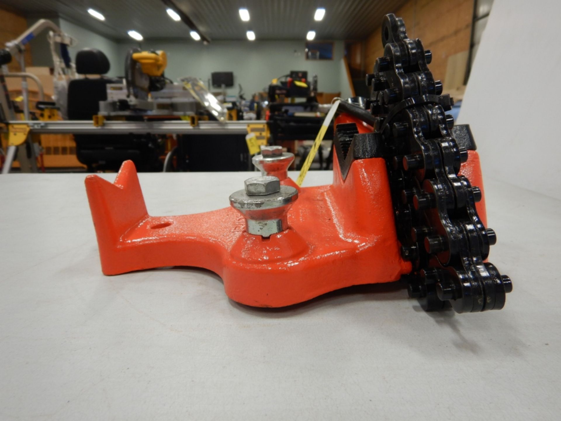 RIDGID CHAIN PIPE VISE 1/4IN TO 6IN - Image 3 of 3