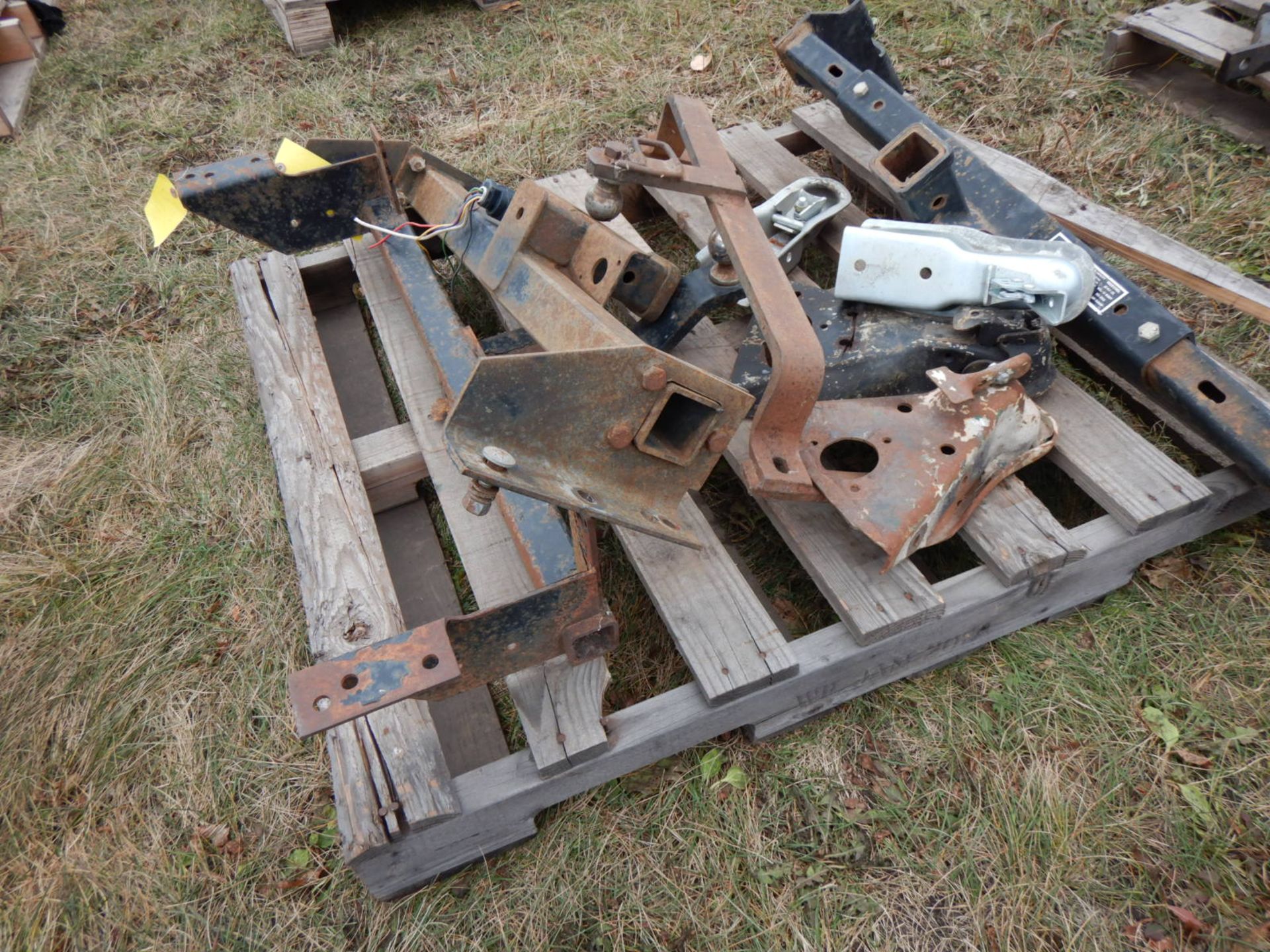 L/O ASSORTED FRAME MOUNT TOWING HITCHES - Image 3 of 3