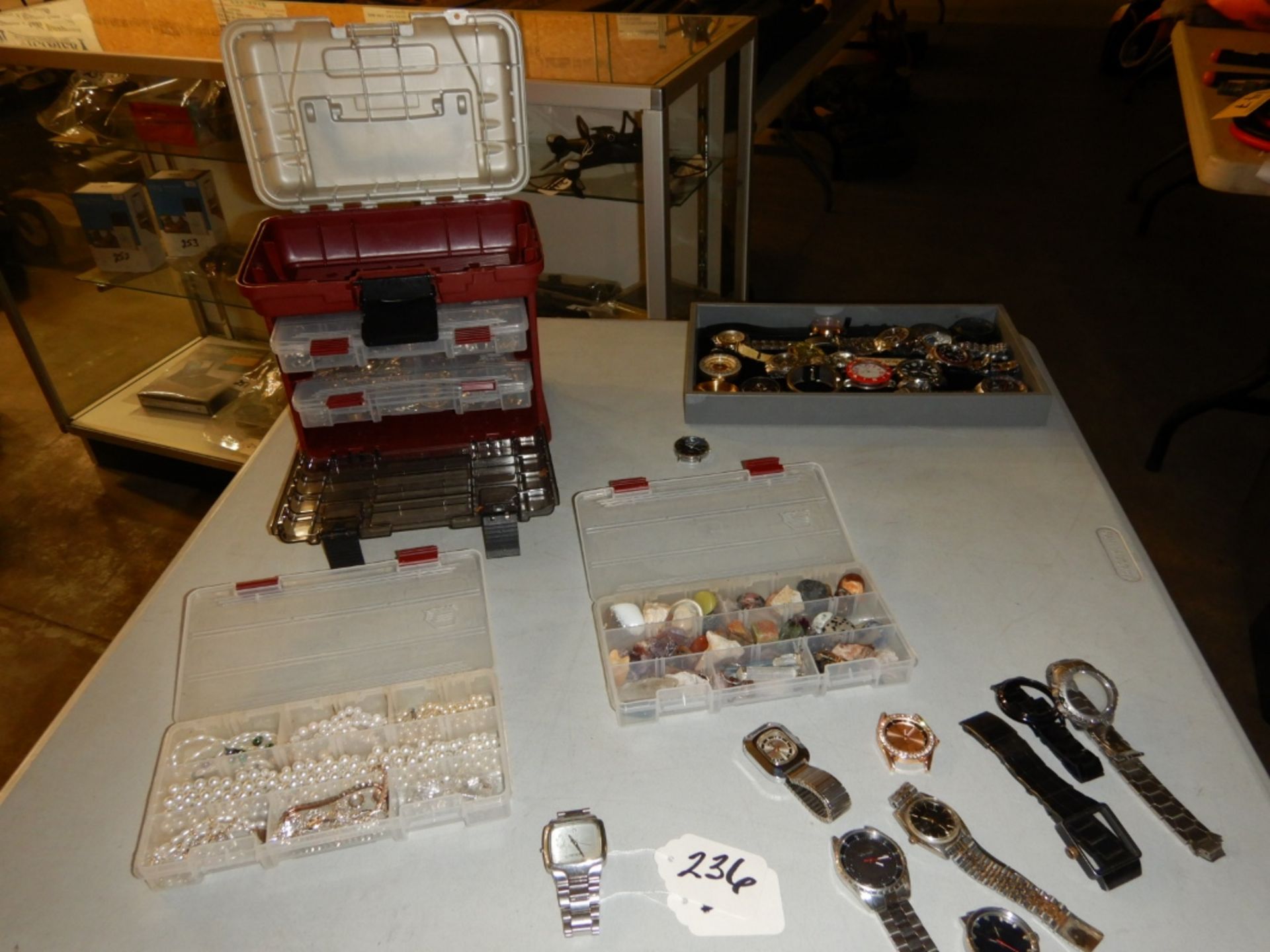 B73 L/O COSTUME JEWELRY, WATCHES, ETC. - Image 8 of 8