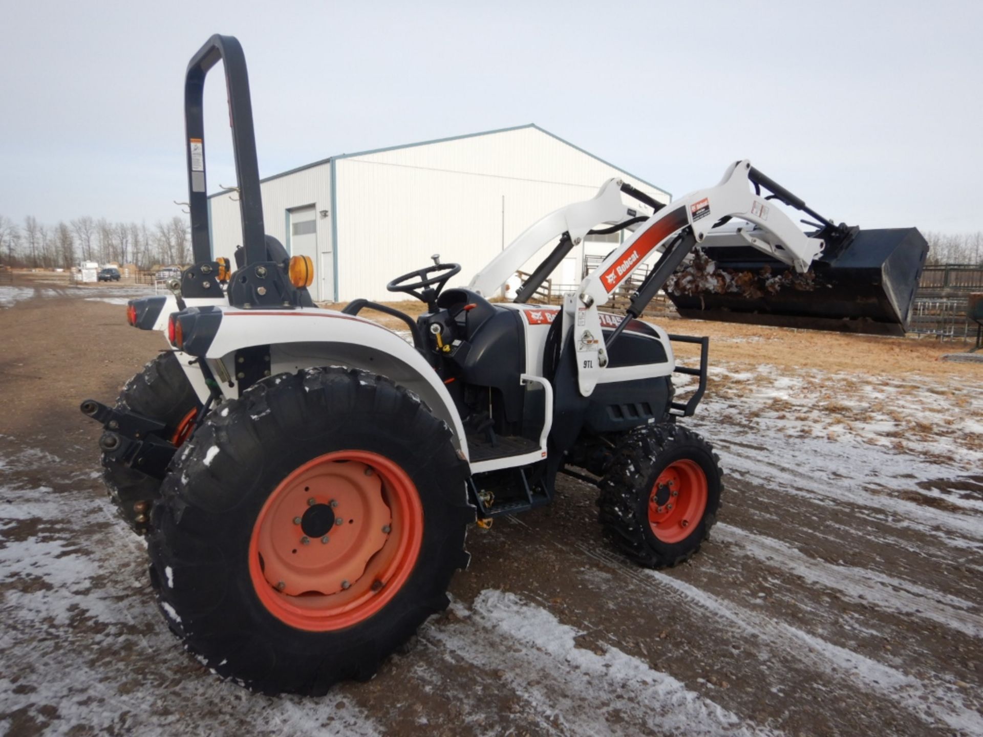 BOBCAT 445 TRACTOR, 4X4, DIESEL, HYDROSTATIC, 9TL FEL, 3-PT HITCH W/ REAR REMOTE, 777HRS - Image 16 of 21