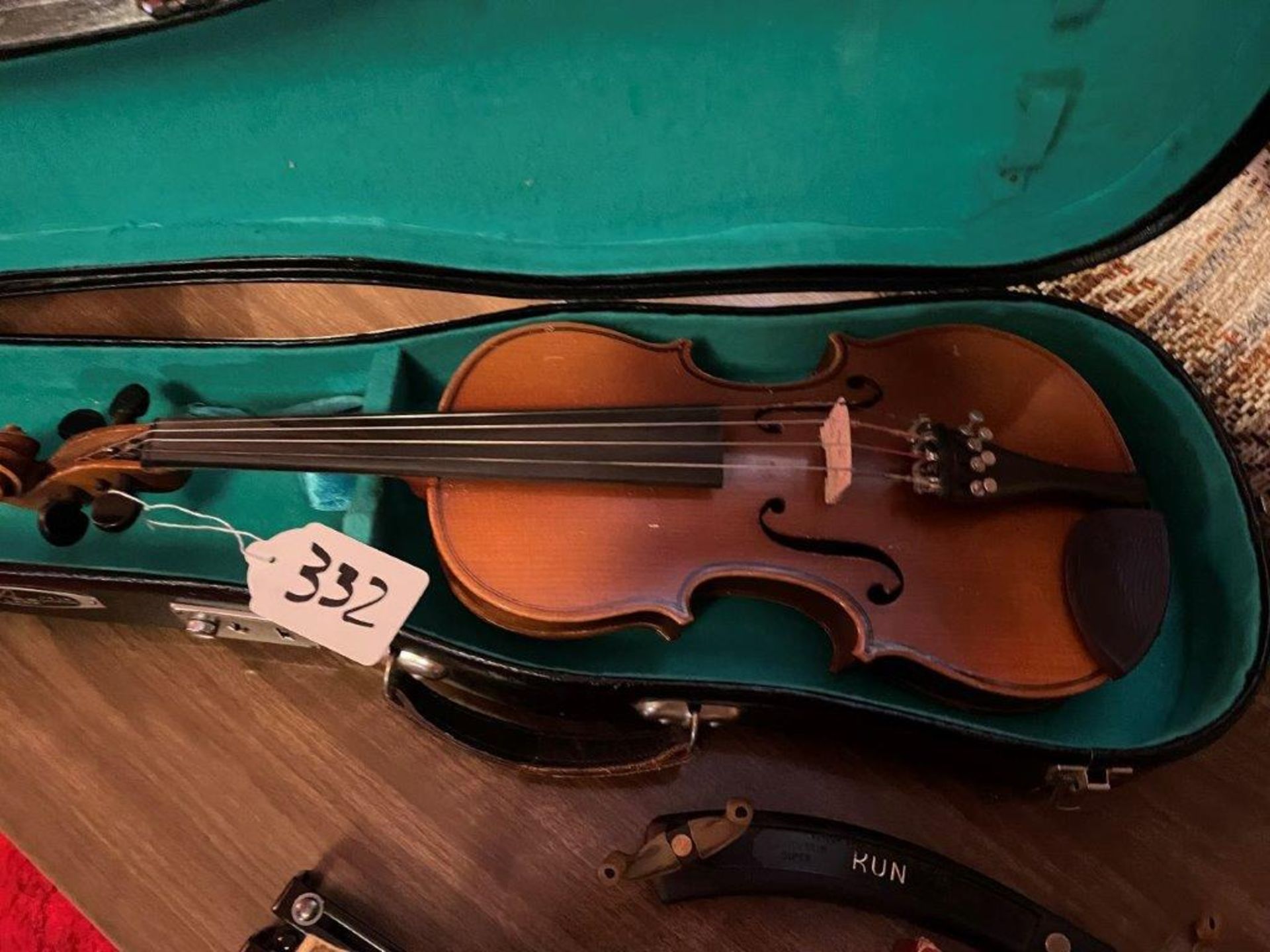 BAUCH VIOLIN IN CASE W/ ASSORTED ACCESSORIES - Image 2 of 5