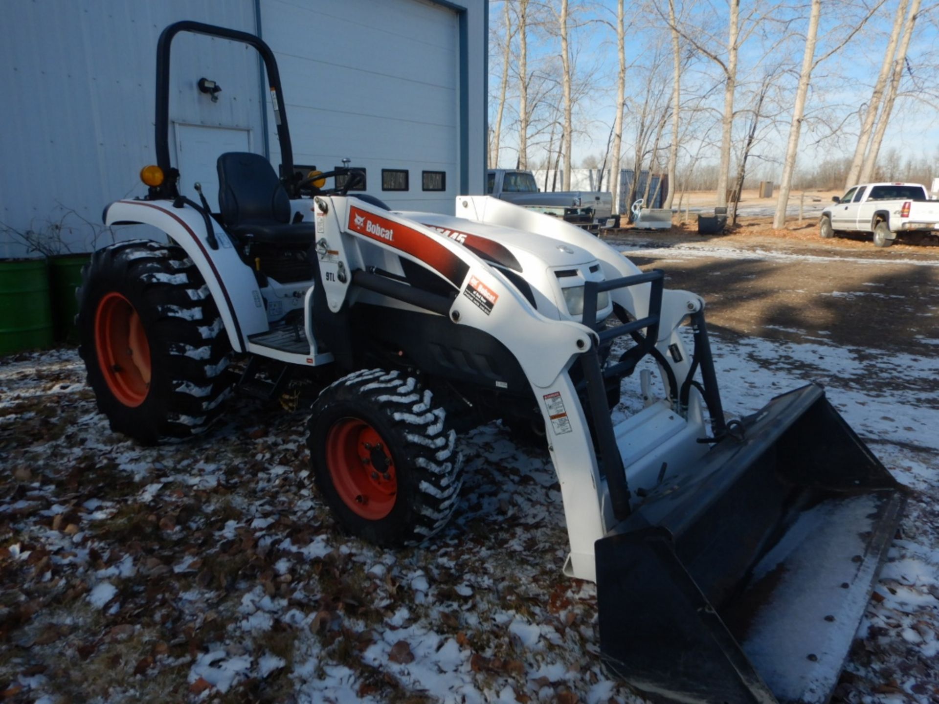 BOBCAT 445 TRACTOR, 4X4, DIESEL, HYDROSTATIC, 9TL FEL, 3-PT HITCH W/ REAR REMOTE, 777HRS - Image 2 of 21