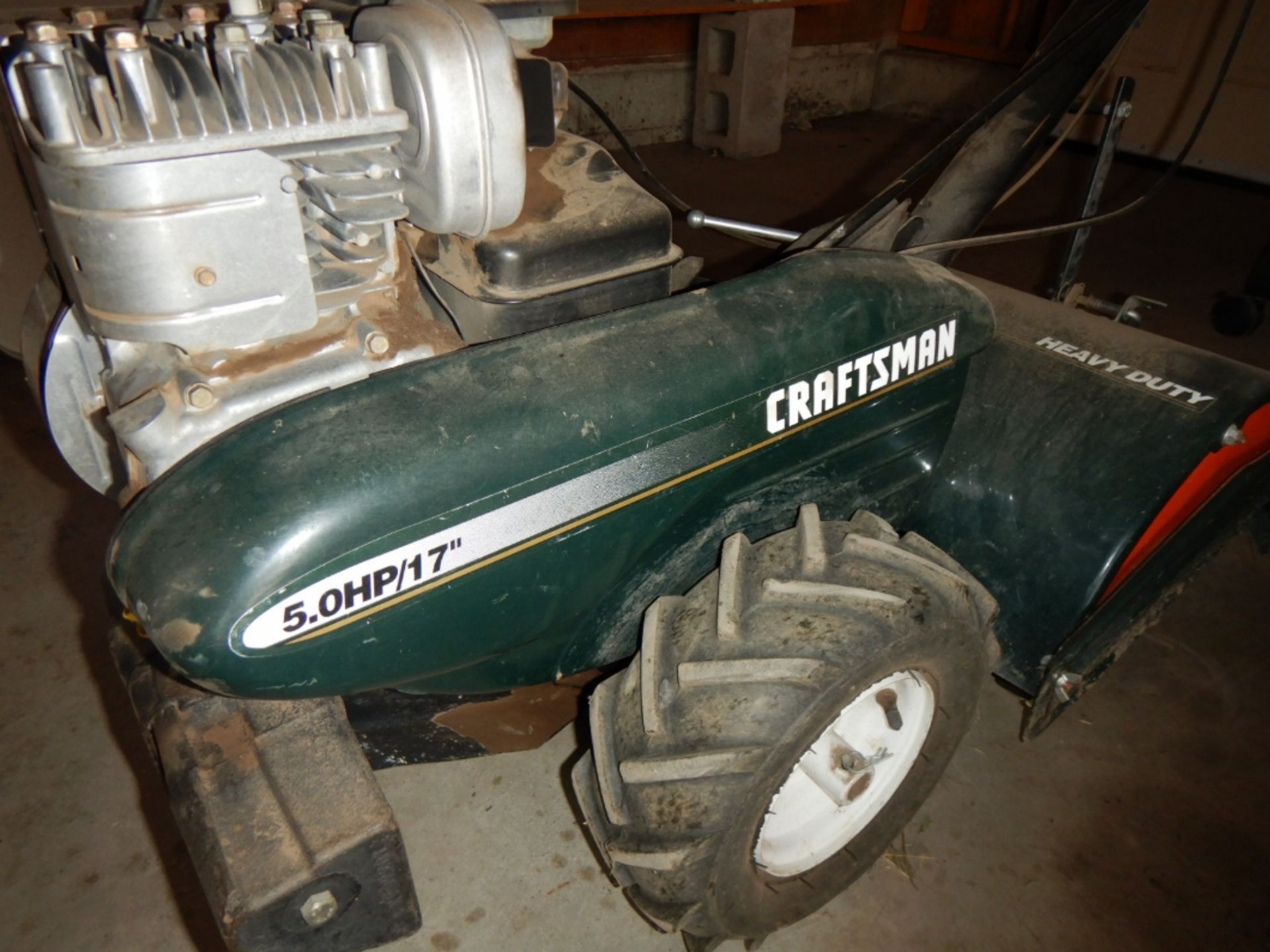 CRAFTSMAN 17IN REAR TINE ROTOTILER, 5HP GAS ENGINE, W/ REVERSE - Image 6 of 7