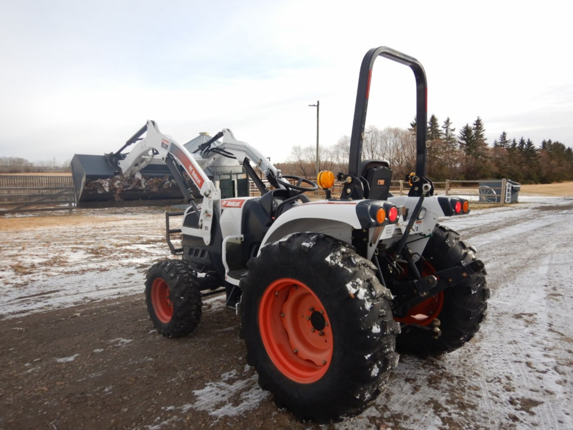 BOBCAT 445 TRACTOR, 4X4, DIESEL, HYDROSTATIC, 9TL FEL, 3-PT HITCH W/ REAR REMOTE, 777HRS - Image 20 of 21