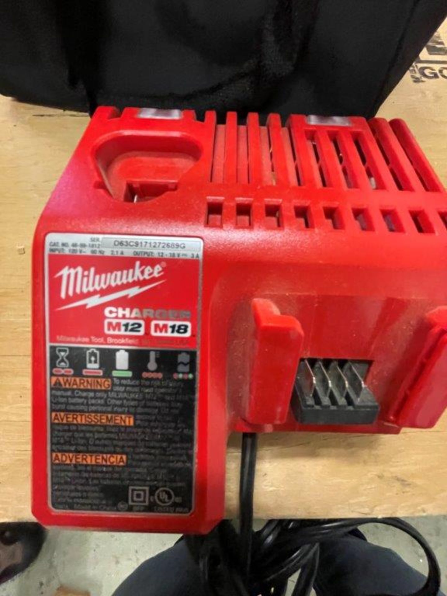 MILWAUKEE 3/8IN DRILL, IMPACT DRIVER, CHARGER, TOOL BAG - Image 4 of 4