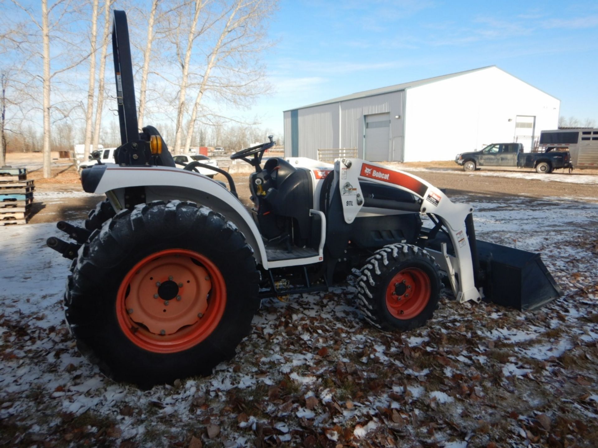 BOBCAT 445 TRACTOR, 4X4, DIESEL, HYDROSTATIC, 9TL FEL, 3-PT HITCH W/ REAR REMOTE, 777HRS - Image 3 of 21