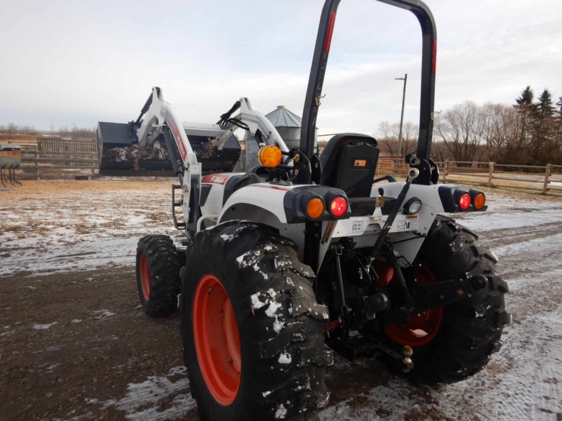 BOBCAT 445 TRACTOR, 4X4, DIESEL, HYDROSTATIC, 9TL FEL, 3-PT HITCH W/ REAR REMOTE, 777HRS - Image 10 of 21