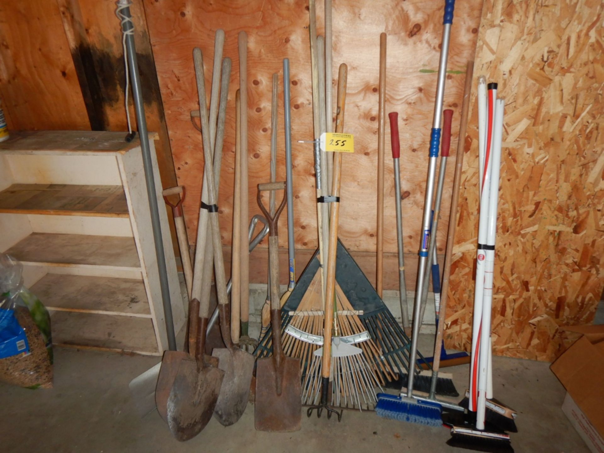 L/O ASSORTED SHOVELS, RAKES, BROOMS, ETC.