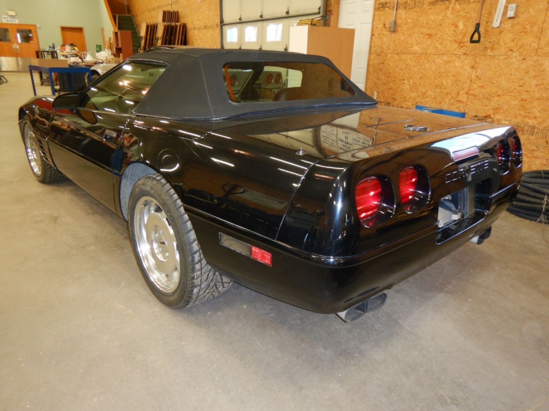 1994 CORVETTE, 2-DR CONVERTIBLE CAR, DISC BRAKES, 5.7L V8, REGISTERED IN AB, 79,311 MILES SHOWING - Image 4 of 12