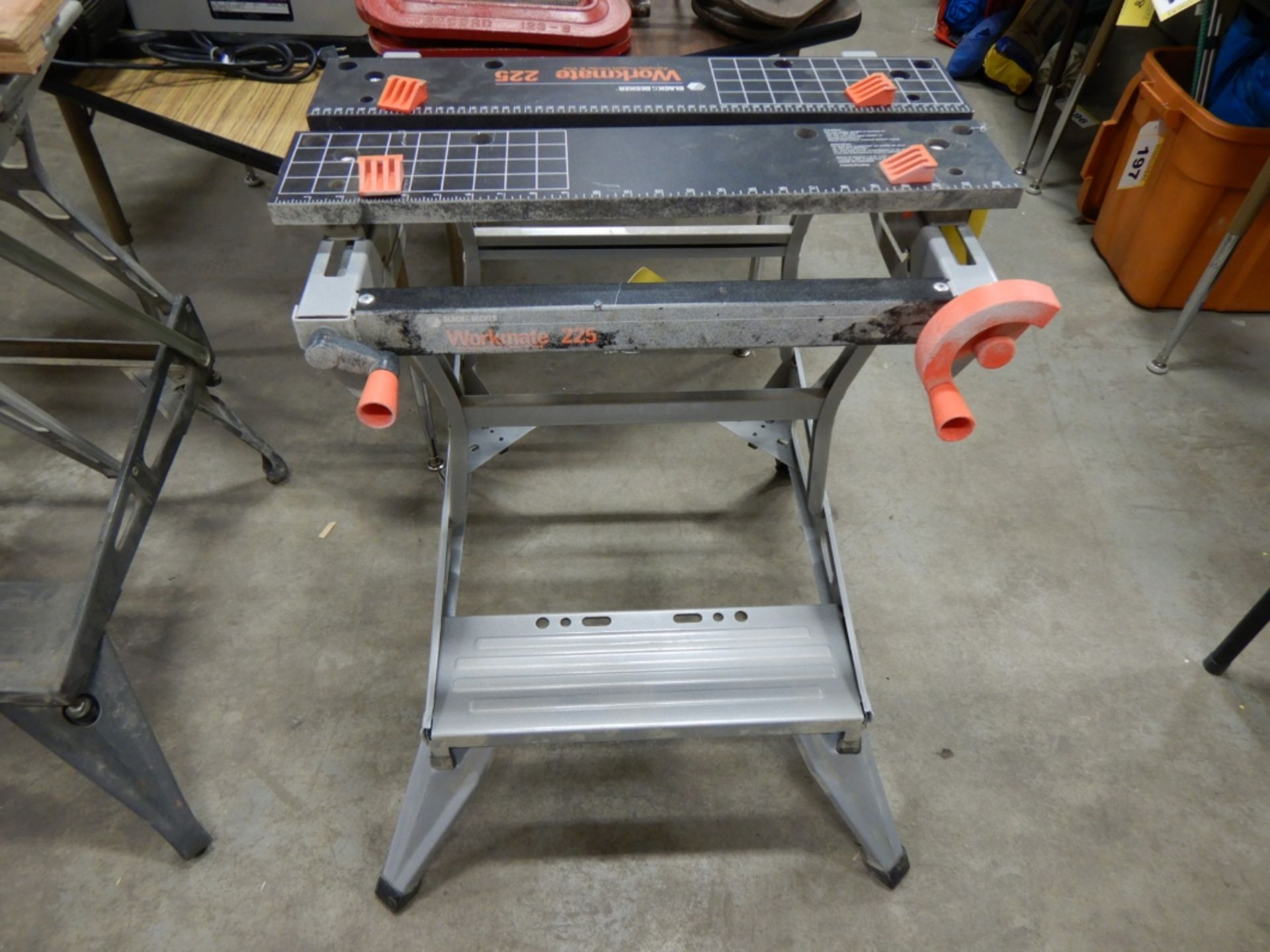 BLACK & DECKER WORKMATE 225 PORTABLE PROJECT CENTER & VISE