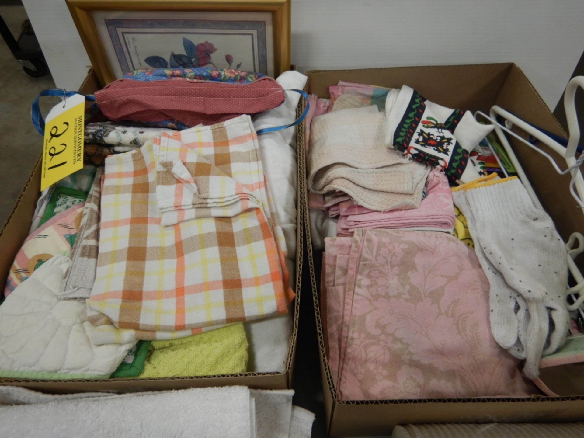 L/O ASSORTED TABLE CLOTHS, TEA TOWELS, HAND TOWELS, ETC - Image 2 of 2