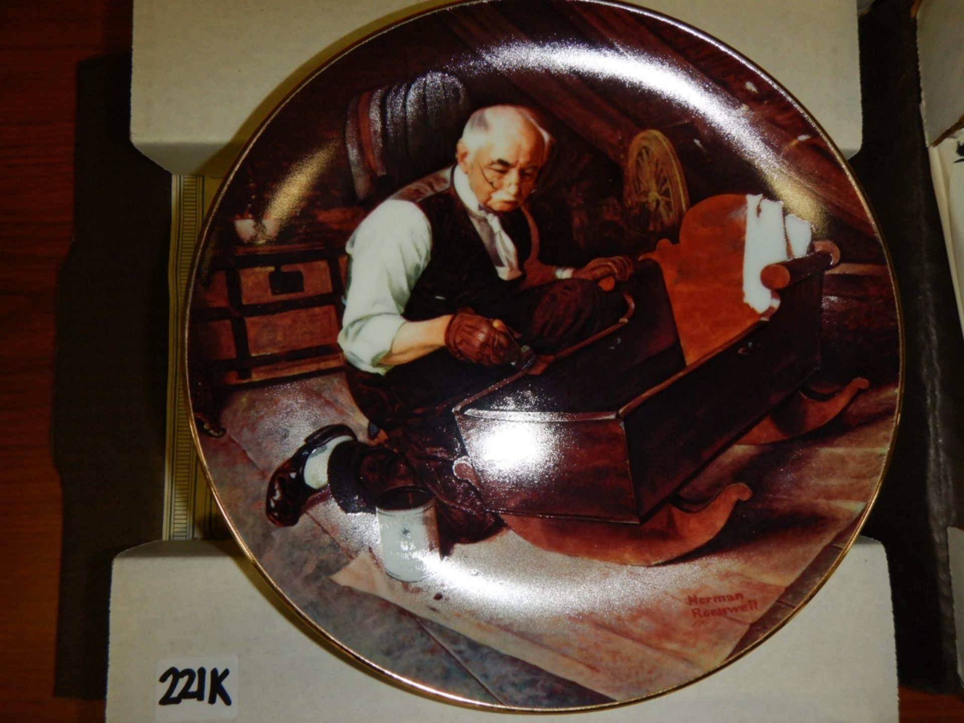 L/O 5-EDWIN KNOWLES AND NORMAN ROCKWELL COLLECTOR PLATES, #2781E THE PANTRY RAID, #3256B EASTER, # - Image 5 of 7