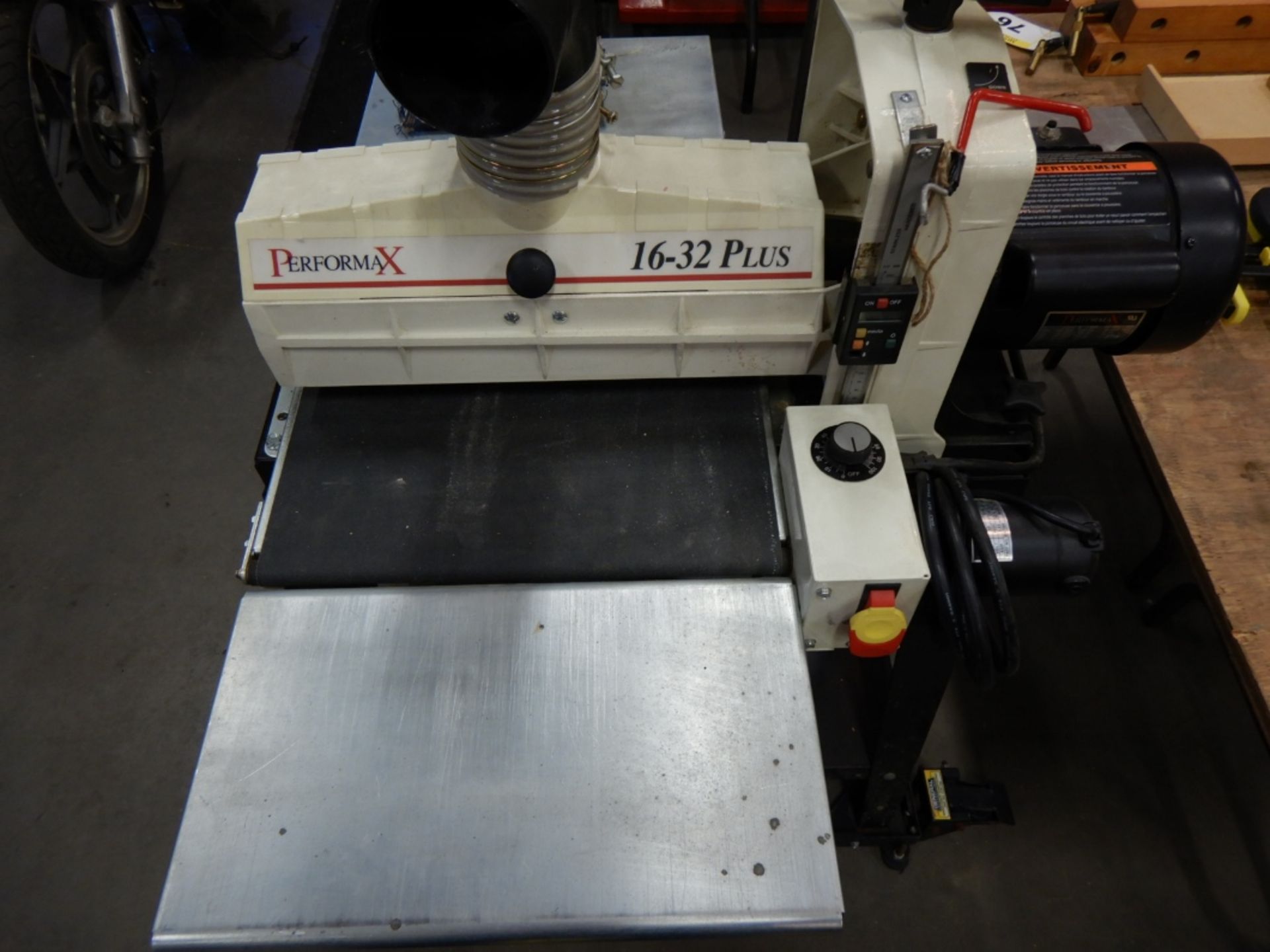 PERFORMAX 16-32 PLUS BELT SANDER W/ ADJUSTABLE BELT SPEED