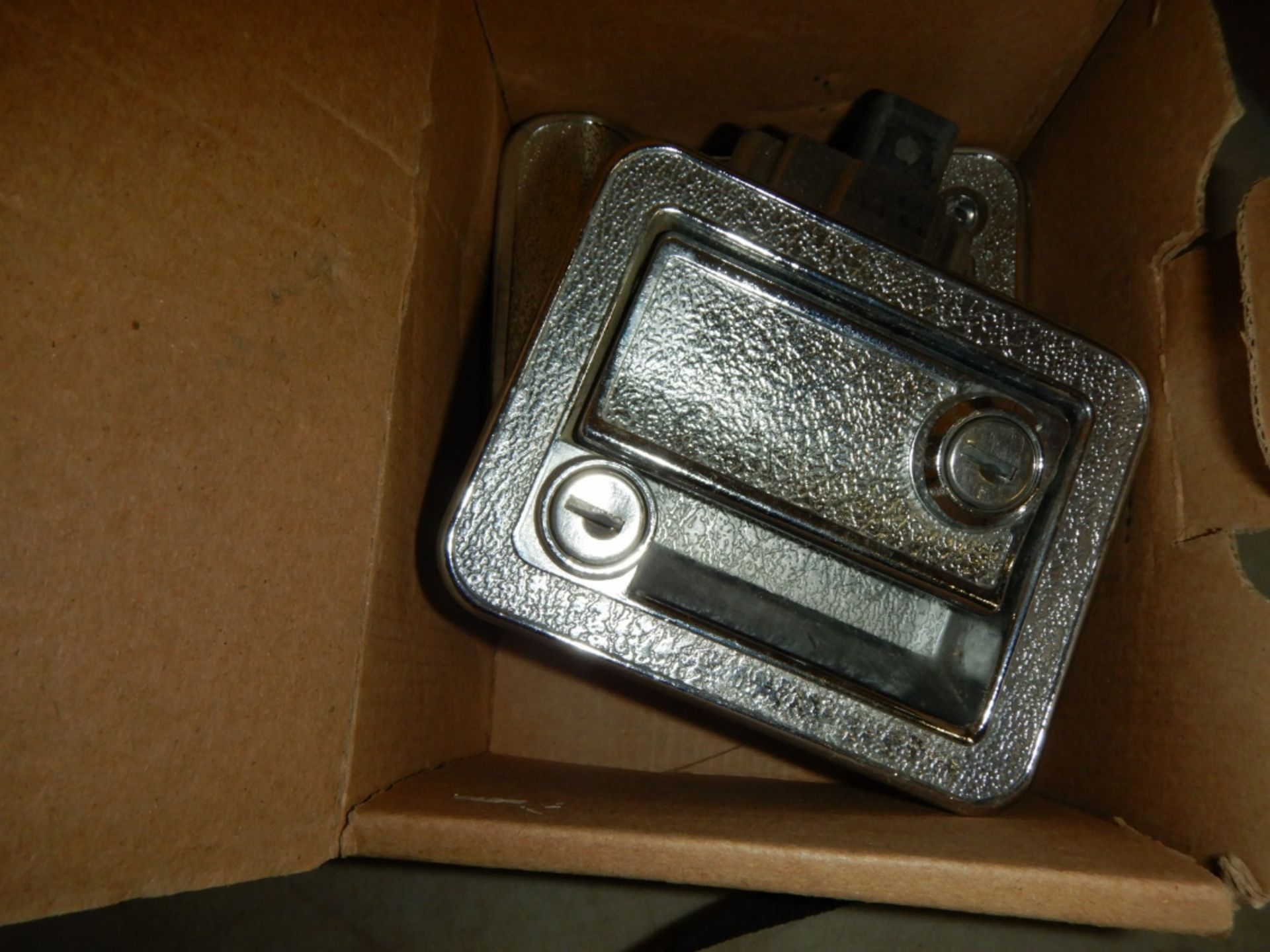 L/O TRAVEL TRAILER LOCKSETS - USED - Image 3 of 3