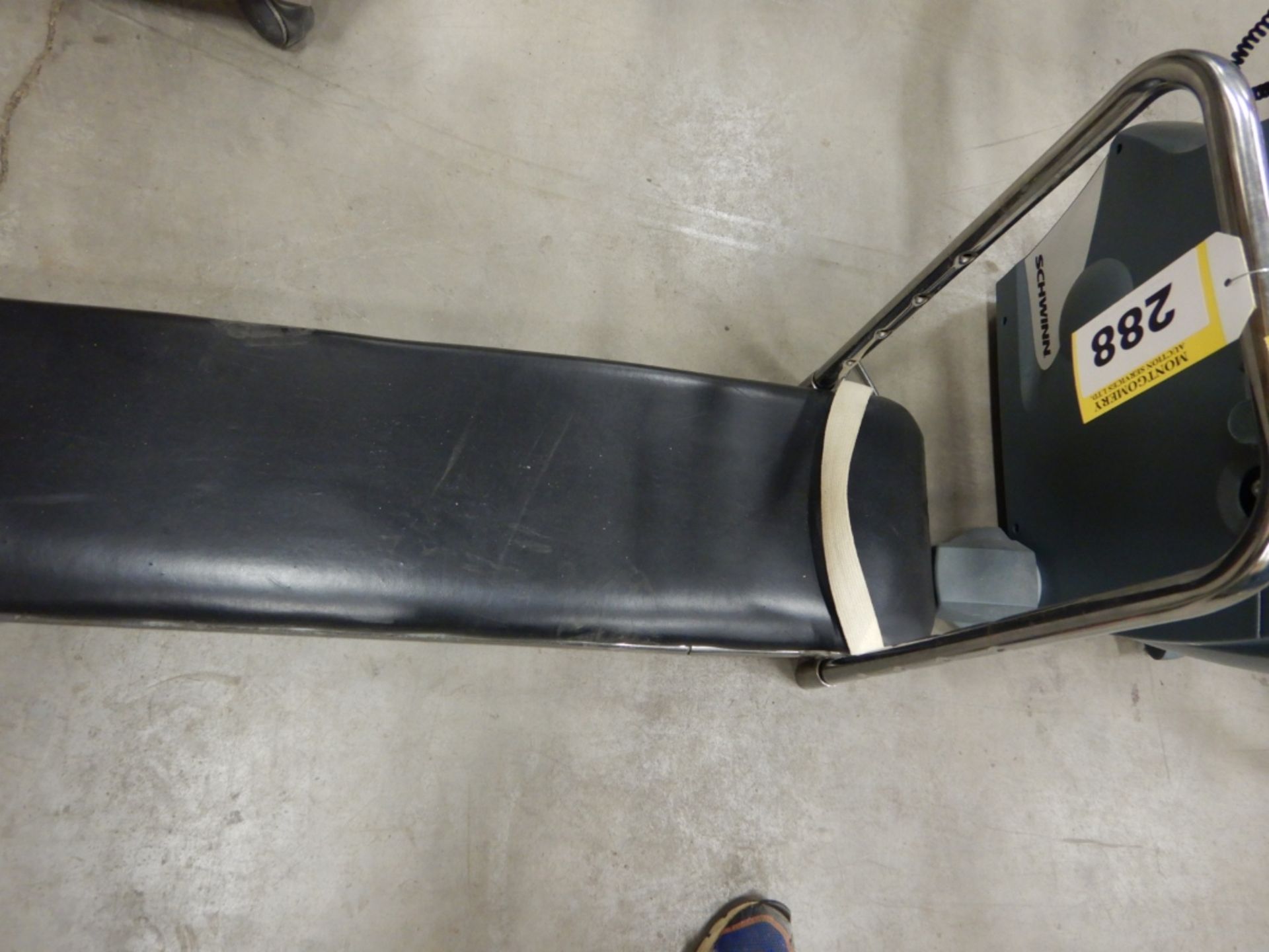 ADJUSTABLE INCLINE EXERCISE BENCH - 64IN LONG - Image 3 of 3