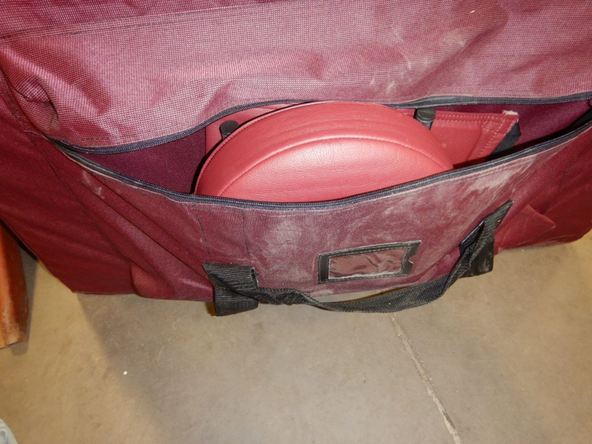 PORTABLE MASSAGE TABLE IN CARRYING CASE - Image 3 of 3