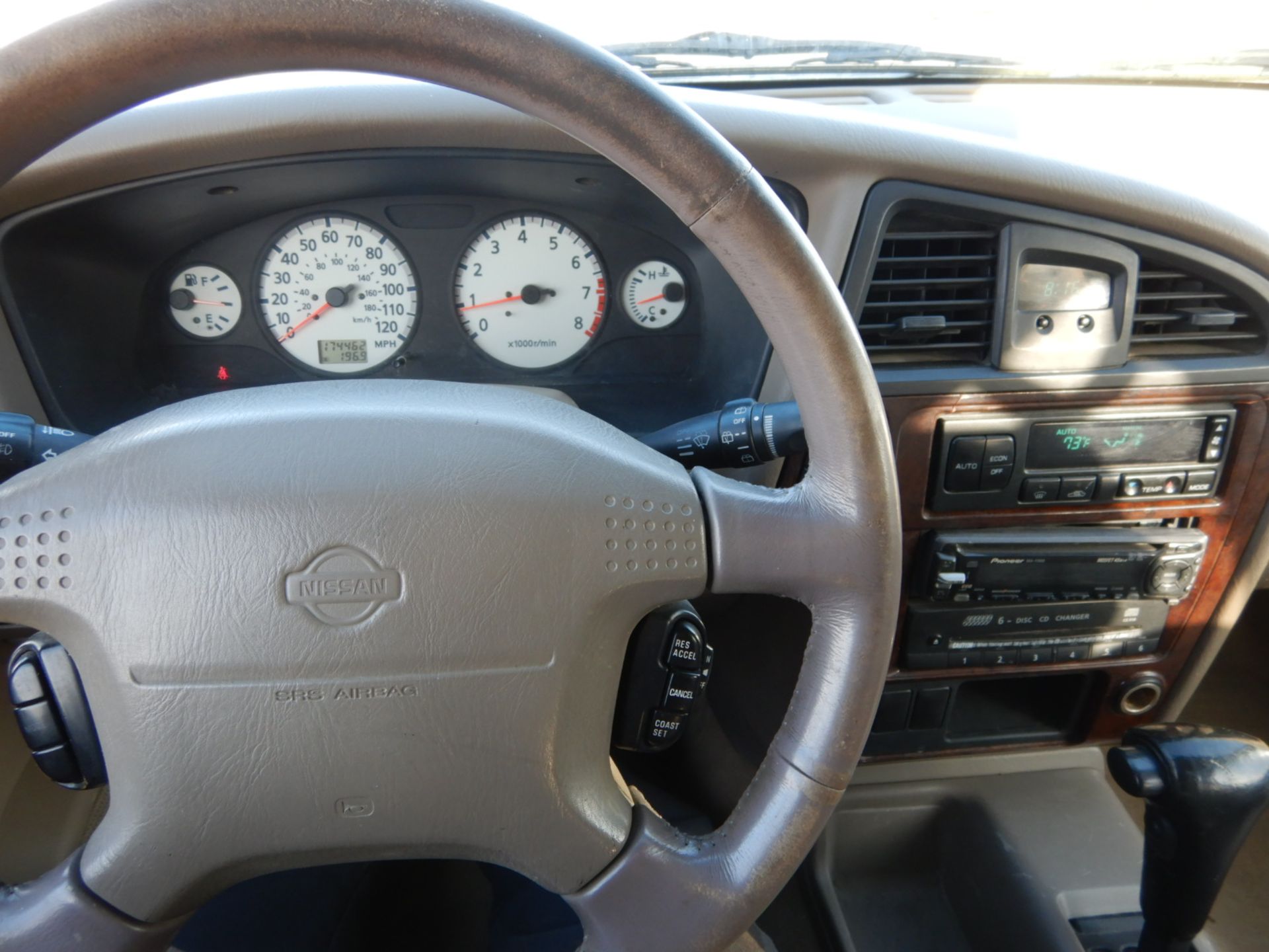 2000 NISSAN PATHFINDER, 2WD, 4DR, CLOTH INTERIOR, 174,215 MILES SHOWING - S/N JN8DR07X01N512600 - Image 6 of 8