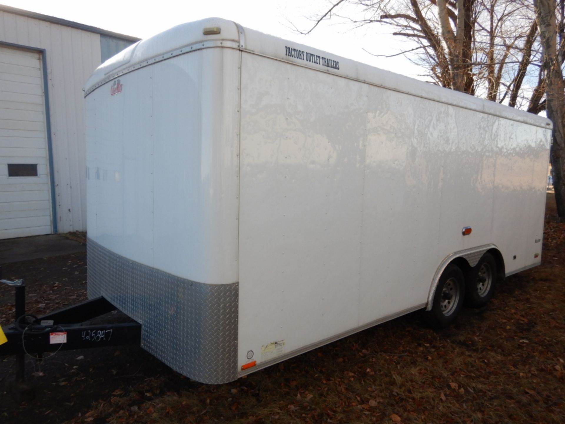 2010 BLAZER 18 FT T/A ENCLOSED CARGO TRAILER w/REAR BARN DOORS, PASSENGER SIDE MAN DOOR, 2-5/16IN - Image 4 of 6