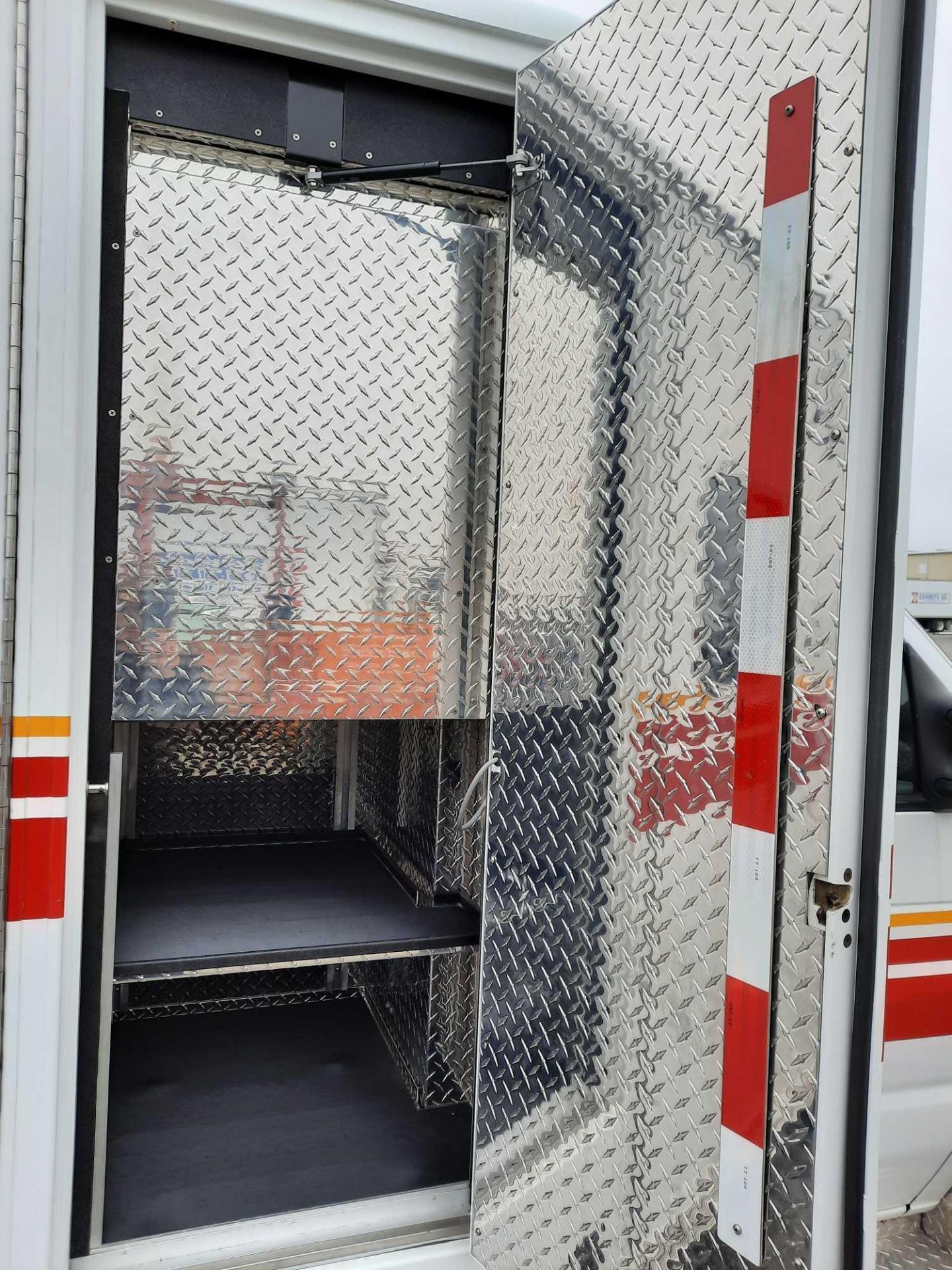 2009 FORD E-450 AMBULANCE (INOPERABLE) - Image 23 of 29