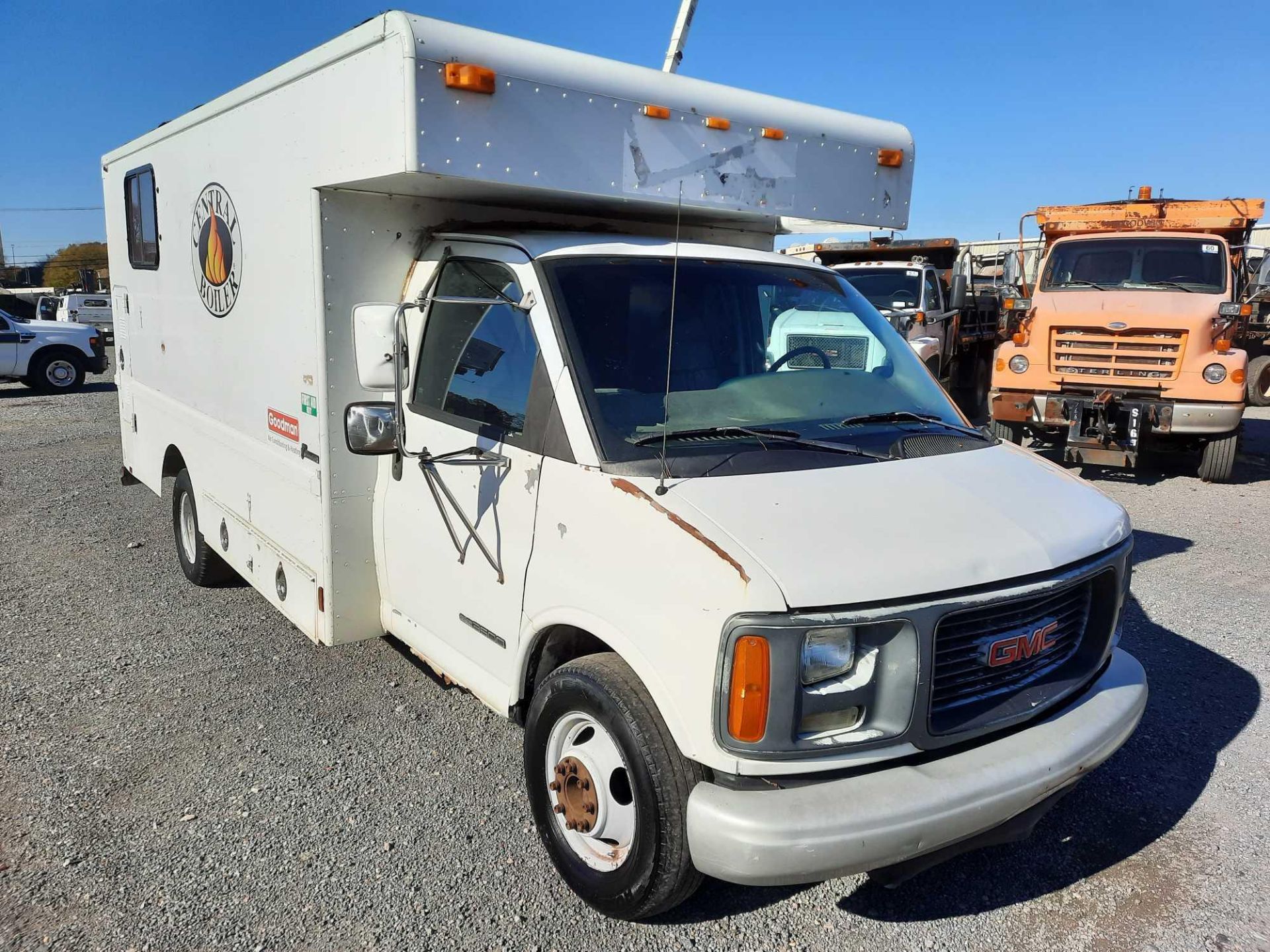 1996 GMC 3500 UTILITY SERVICE BOX TRUCK