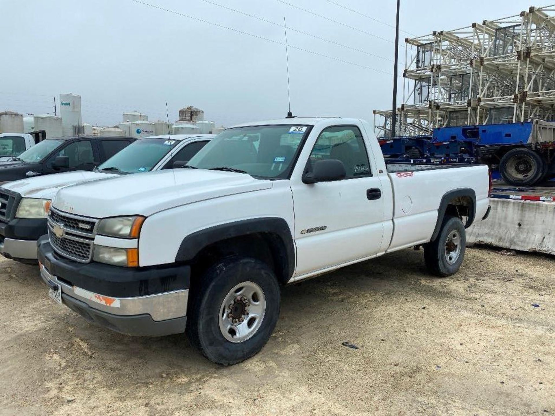 2005 CHEVROLET 2500 PICK UP TRUCK