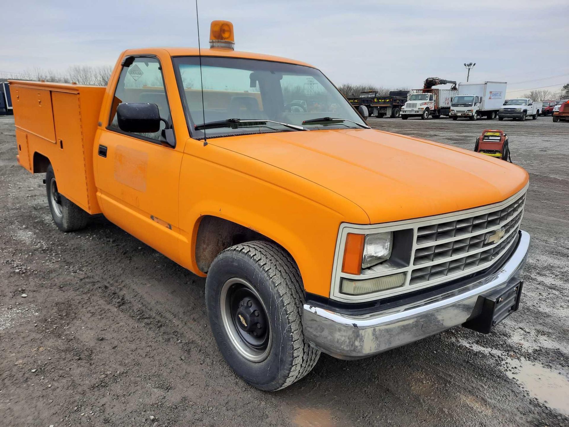 1993 CHEVROLET 2500 UTIL BODY TRUCK (VDOT UNIT #: R67610) - Image 4 of 23