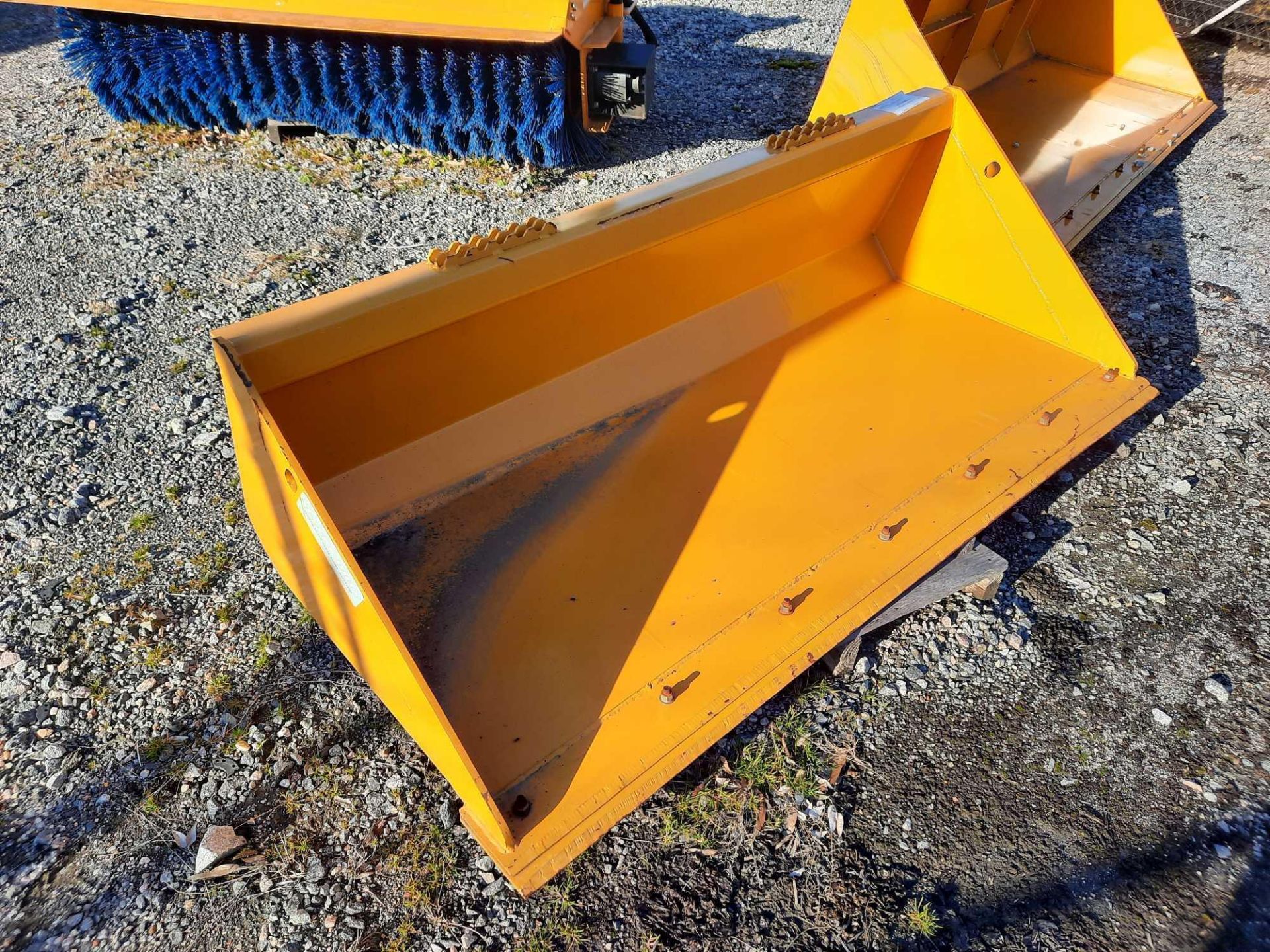 (1) 72" SEVERE SKID STEER BUCKET - Image 2 of 4