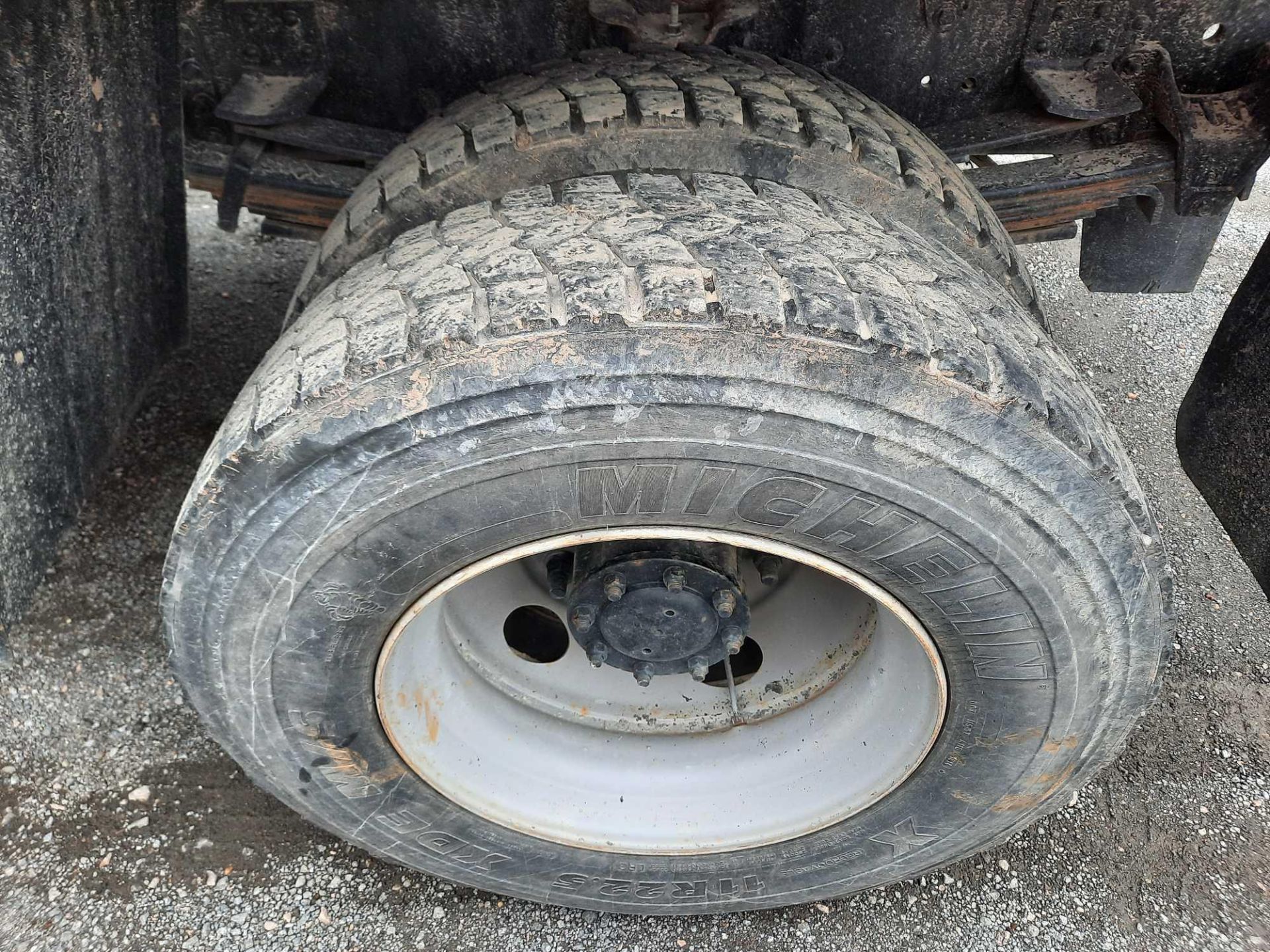 2005 GMC 7500 10' DUMP TRUCK (VDOT UNIT #: R07219) - Image 12 of 16