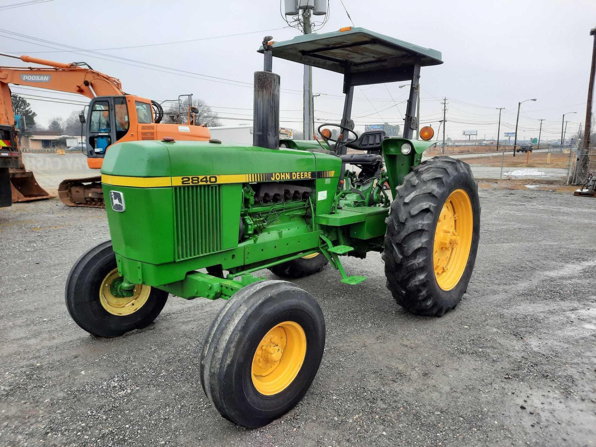 2840 JOHN DEERE TRACTOR