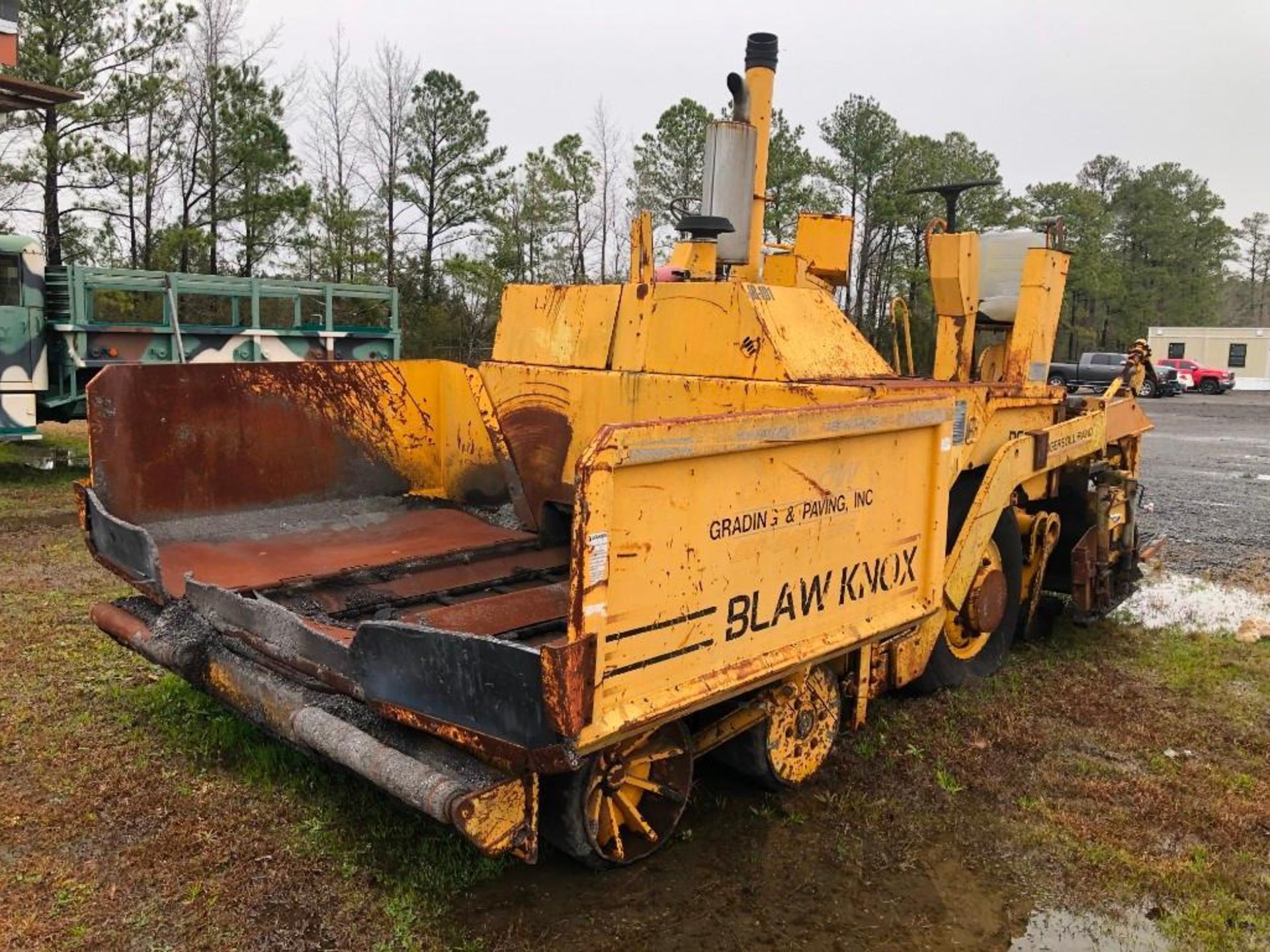 BLAW-KNOX PF-161 PNEUMATIC ASPHALT PAVER (UNIT #JB-101)