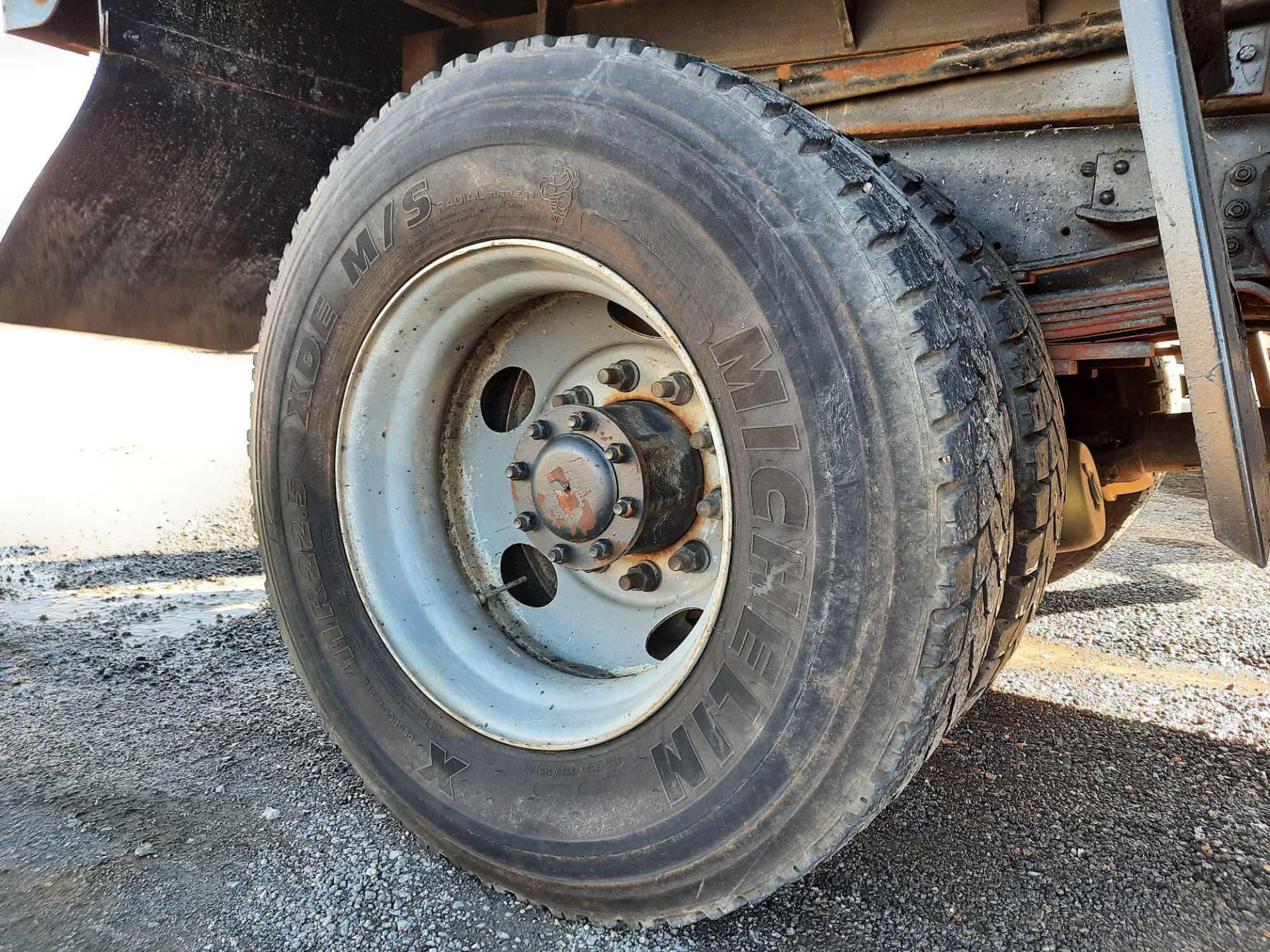 2005 GMC 7500 S/A 10' DUMP TRUCK (VDOT UNIT: R07284) - Image 16 of 20