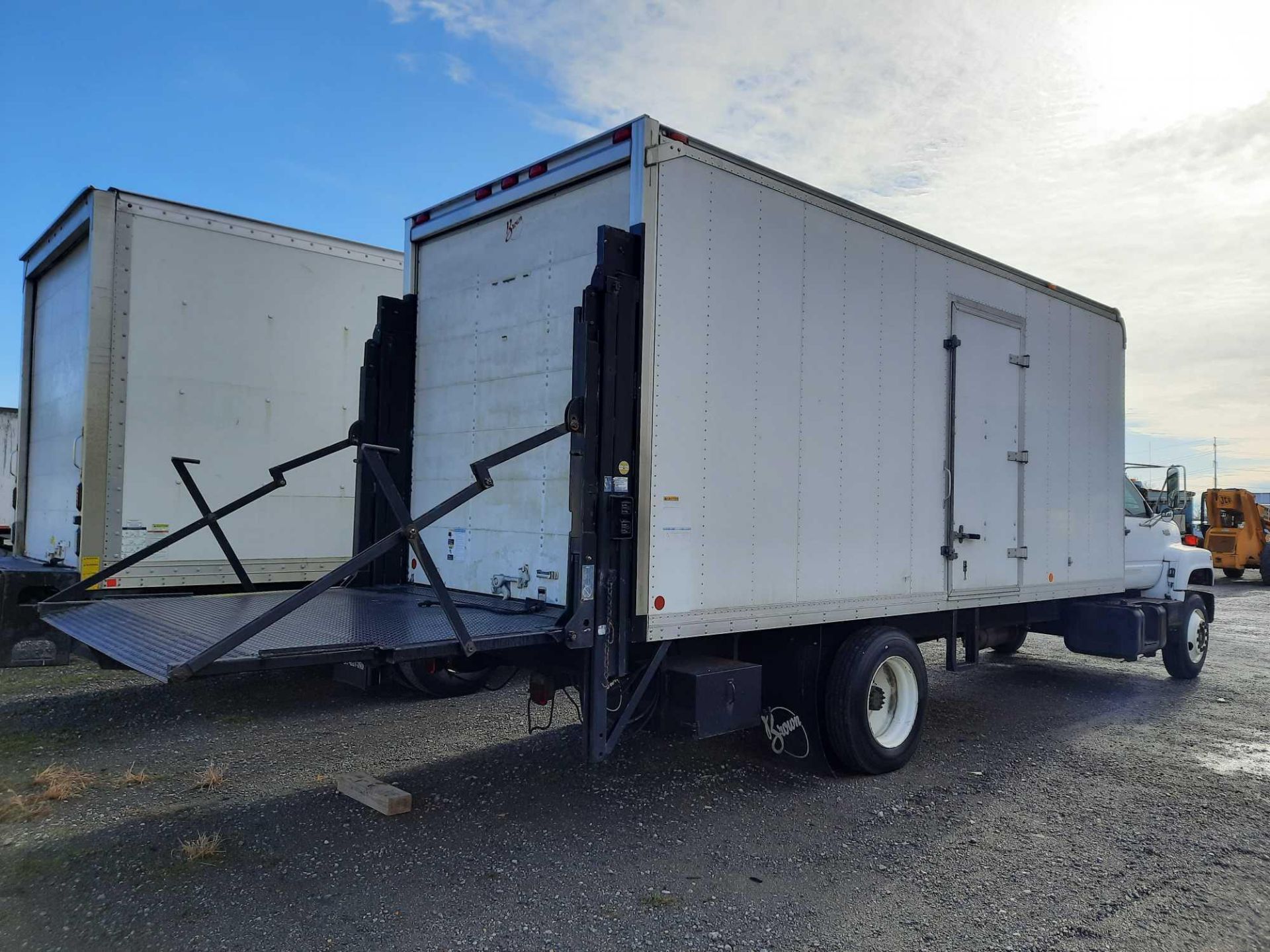 1994 GMC TOP KICK 20' BOX TRUCK - Image 3 of 4