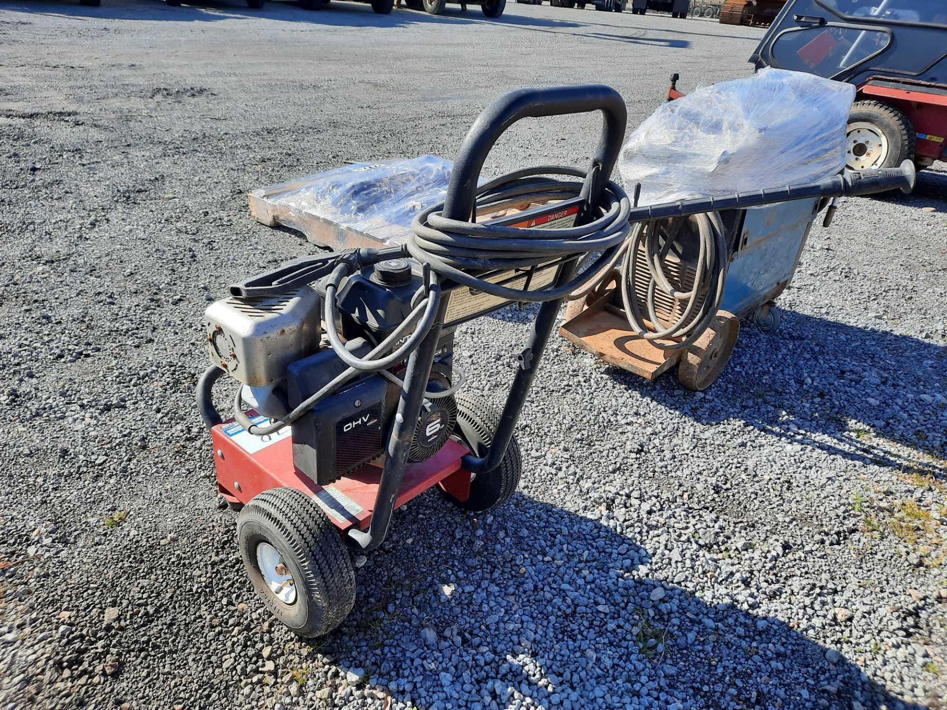 GENERAC PRESSURE WASHER - Image 2 of 4