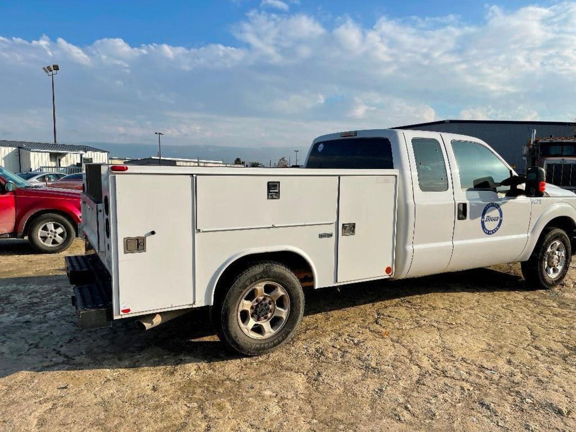 2016 FORD F250 SERVICE TRUCK - Image 5 of 9