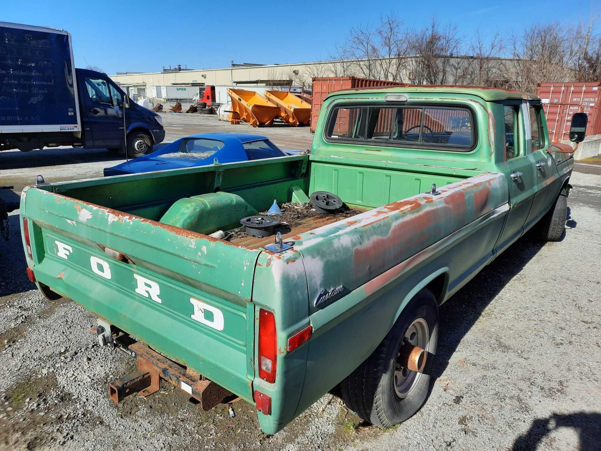 1972 FORD CREW CAB 350 PICK UP TRUCK (INOPERABLE) - Image 3 of 15