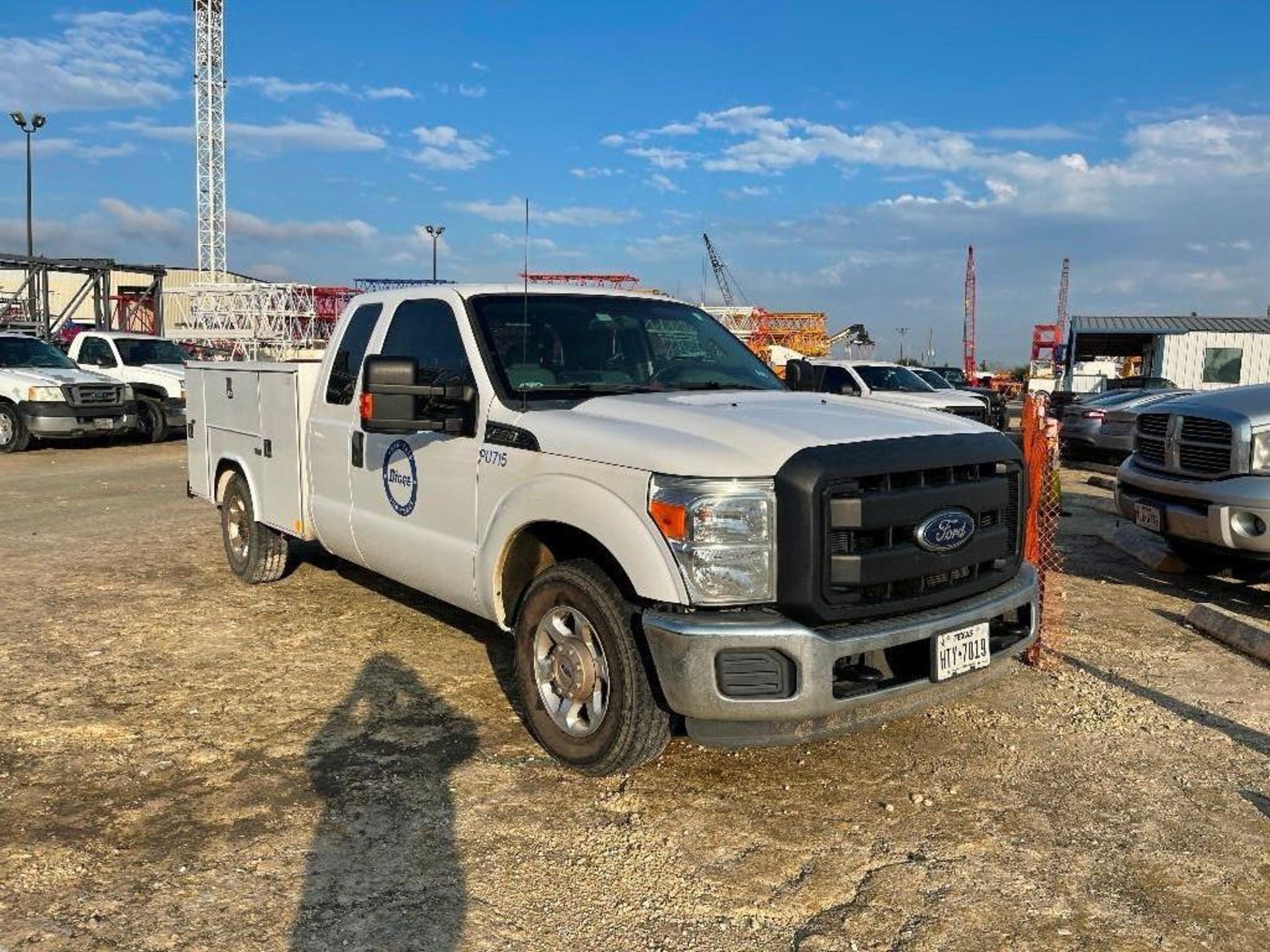 2016 FORD F250 SERVICE TRUCK - Image 2 of 9