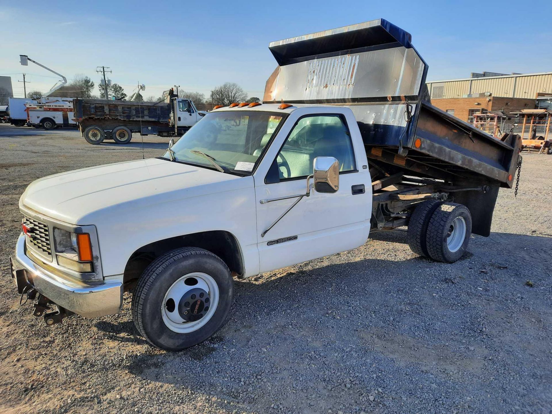 2000 GMC 3500 DUMP BODY TRUCK - Image 8 of 15