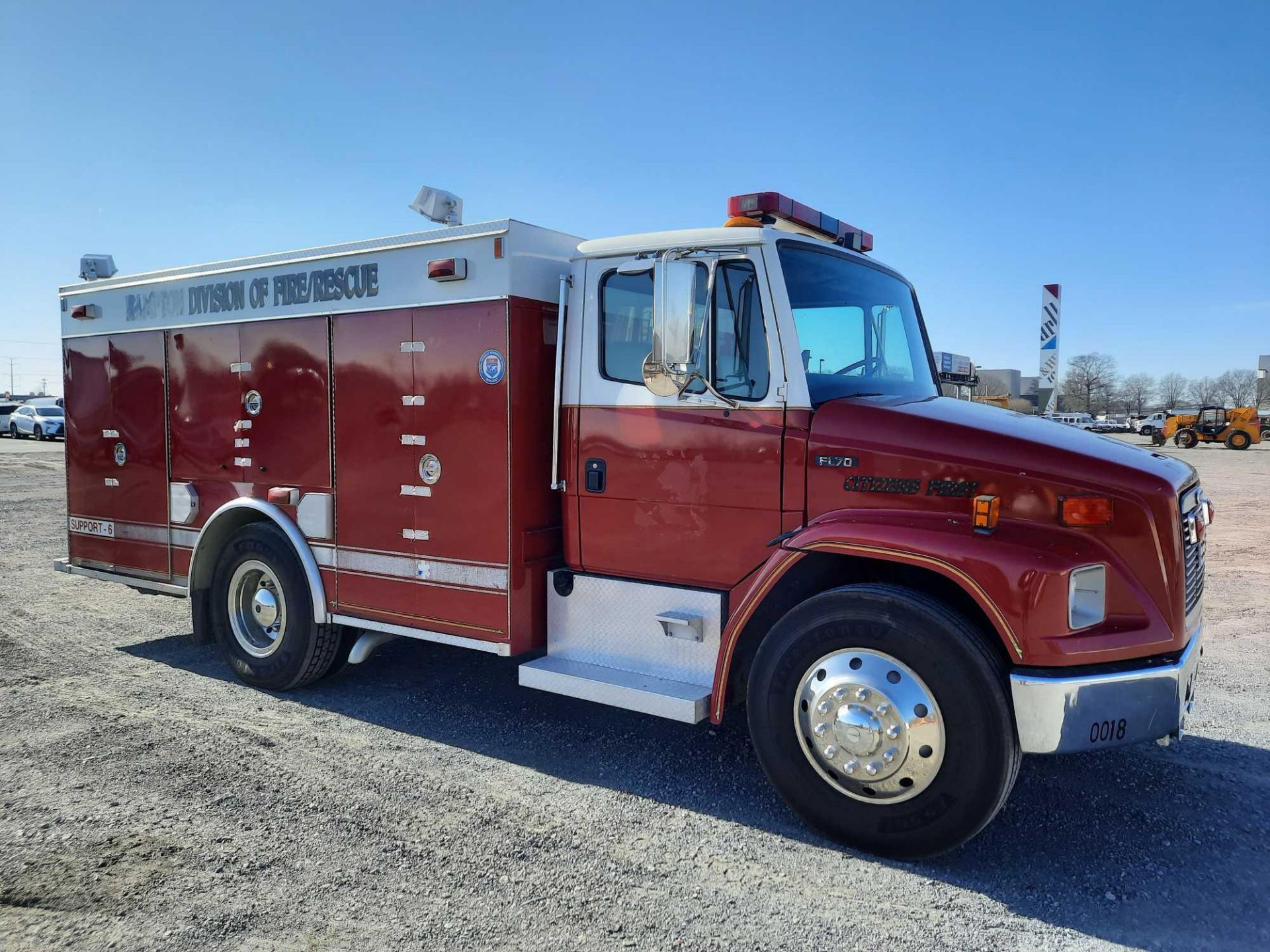 1997 FREIGHTLINER FL70 FIRE TRUCK - Image 4 of 30