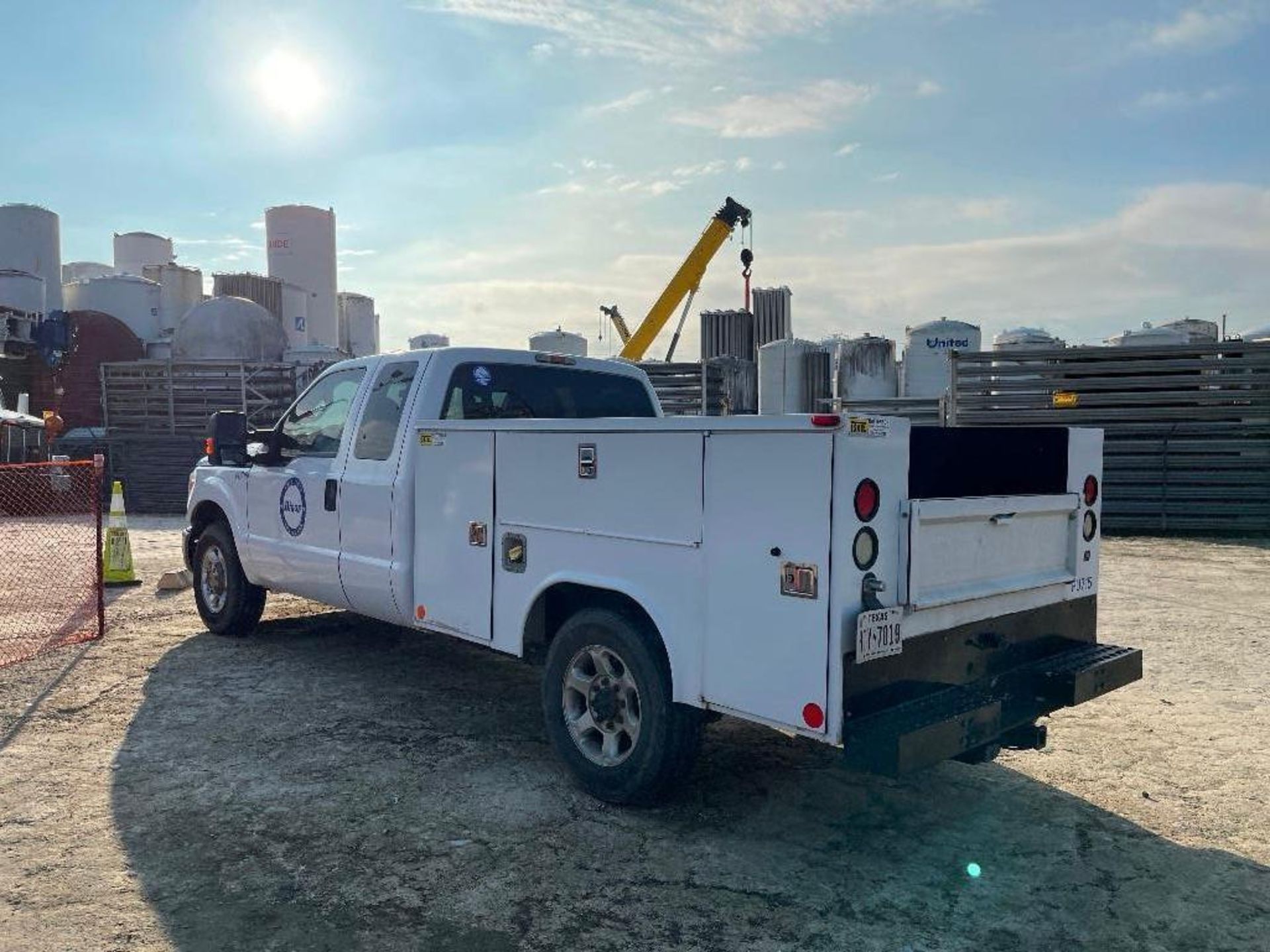 2016 FORD F250 SERVICE TRUCK - Image 4 of 9