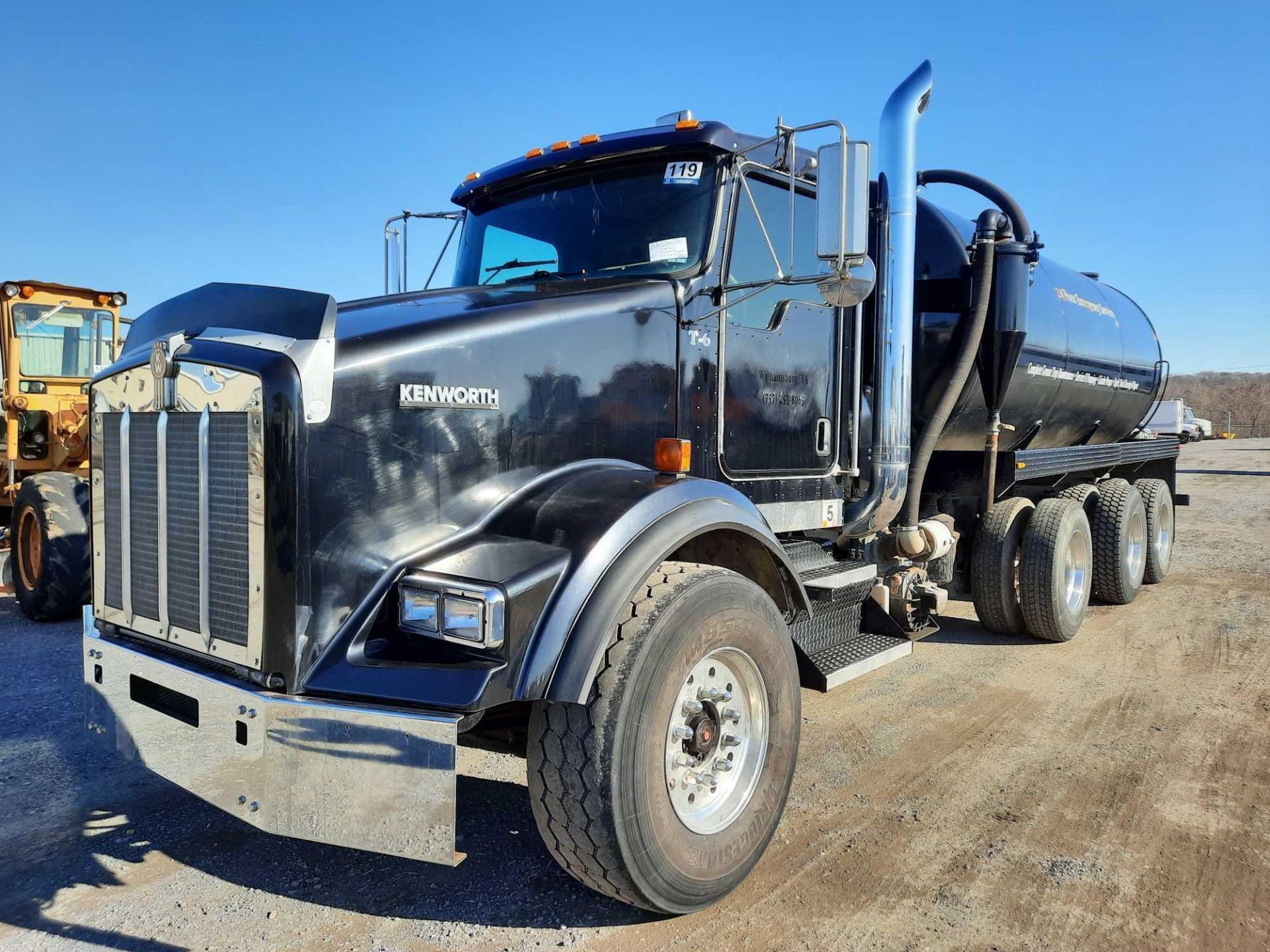 2003 KENWORTH T 800 SEPTIC TANK TRUCK