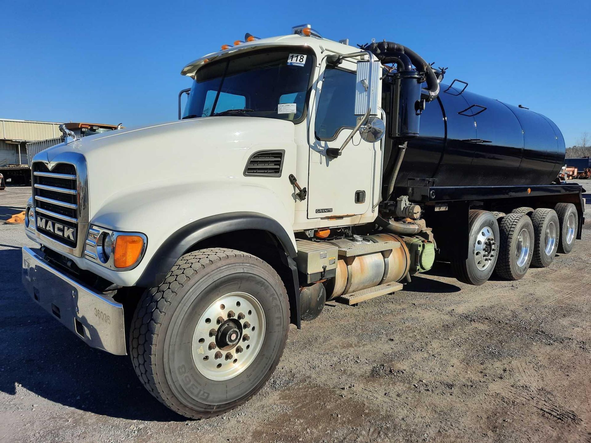 2004 MACK GRANITE CU713 SEPTIC TANKER TRUCK