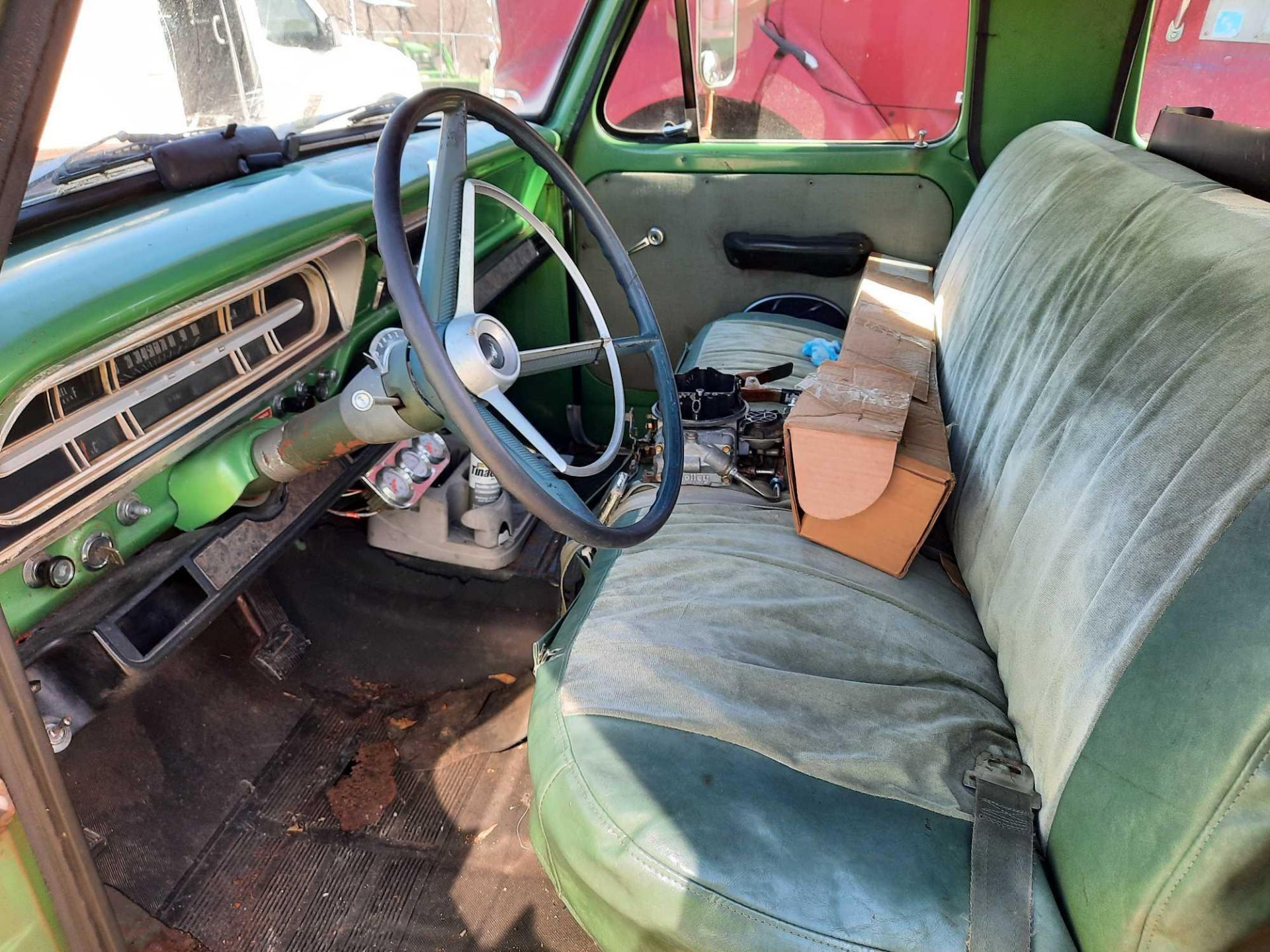 1972 FORD CREW CAB 350 PICK UP TRUCK (INOPERABLE) - Image 8 of 15