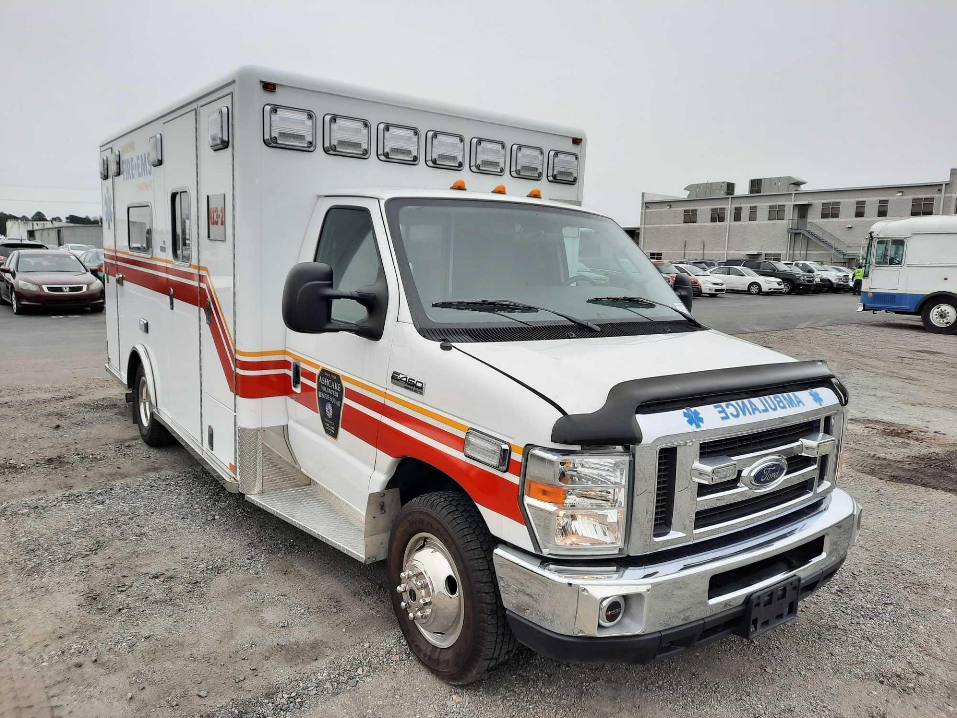 2009 FORD E-450 AMBULANCE (INOPERABLE)